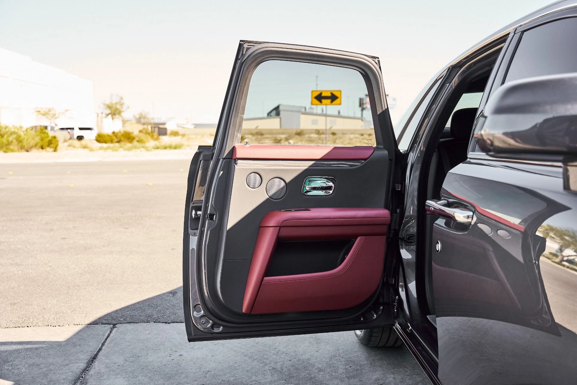 mph023_2304928400_Used_2023_Rolls_Royce_Ghost_1770699525_141f884c5e