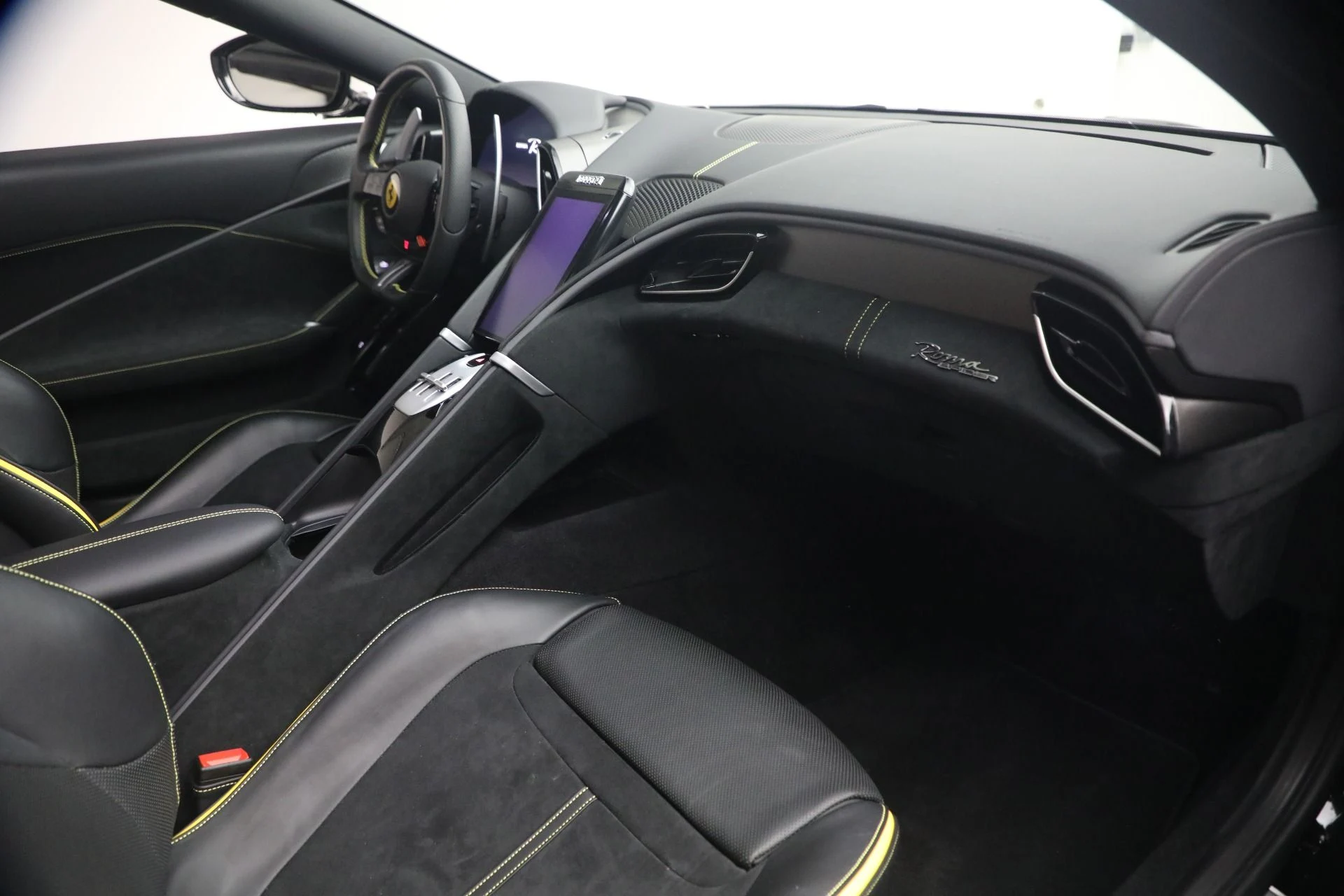 mph023_231041976_Used_2025_Ferrari_Roma_Spider_1772825700_223b7af2e2