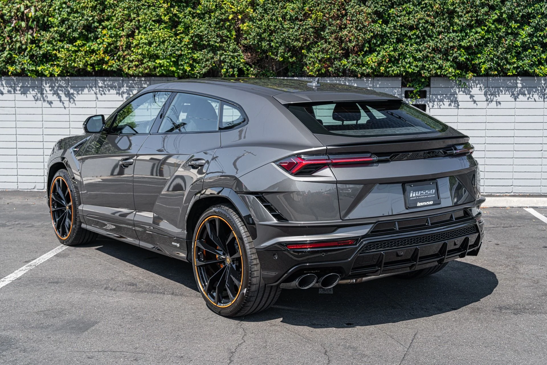 mph023_2318079593_Used_2024_Lamborghini_Urus_S_1755026178_0be66300a8