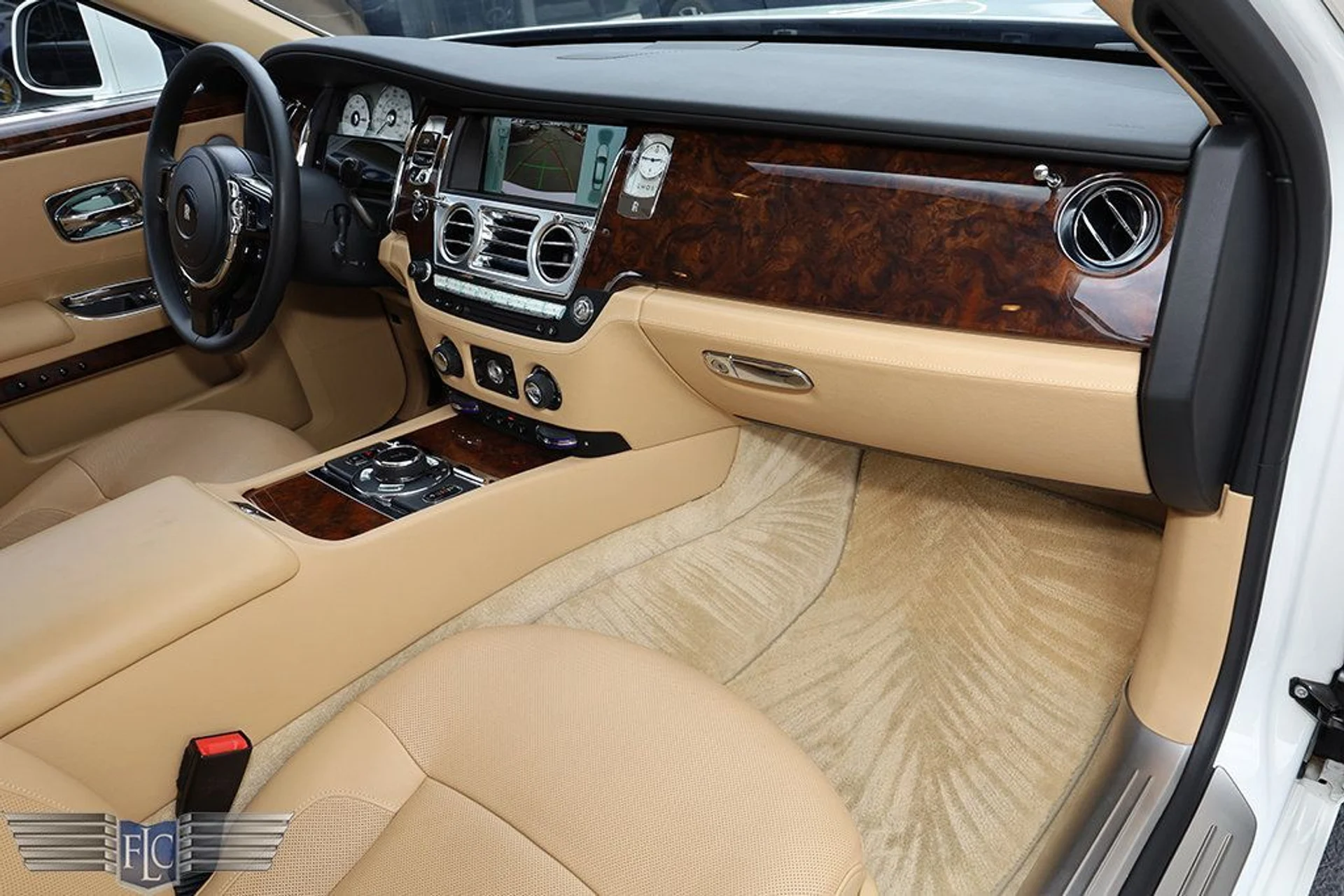 mph023_2318816860_used_2014_rolls_royce_ghost_4drsedan_6305_22786117_24_1024_d1df0f042f