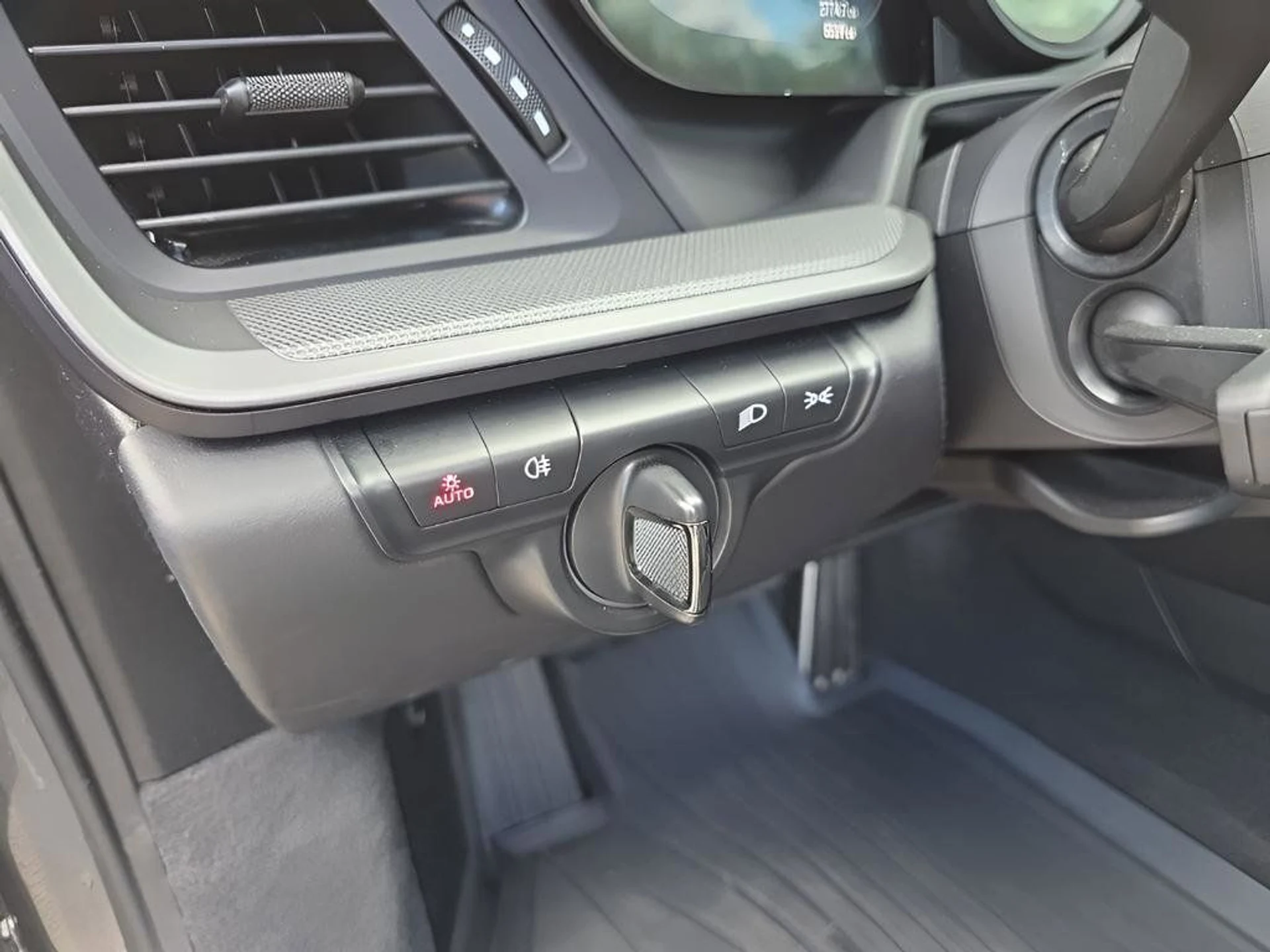 mph023_2321842050_47f4648f247f490e823cc16e9cf0f376_a43583d4e2