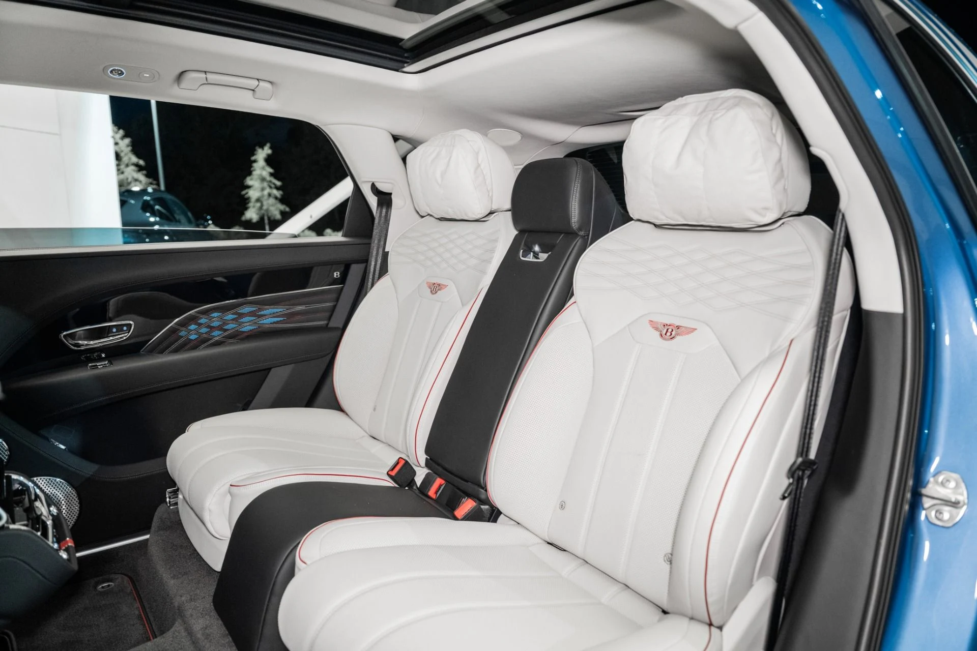 mph023_2322903112_Used_2025_Bentley_Bentayga_EWB_Mulliner_V8_1748092734_a93e3cfb9a