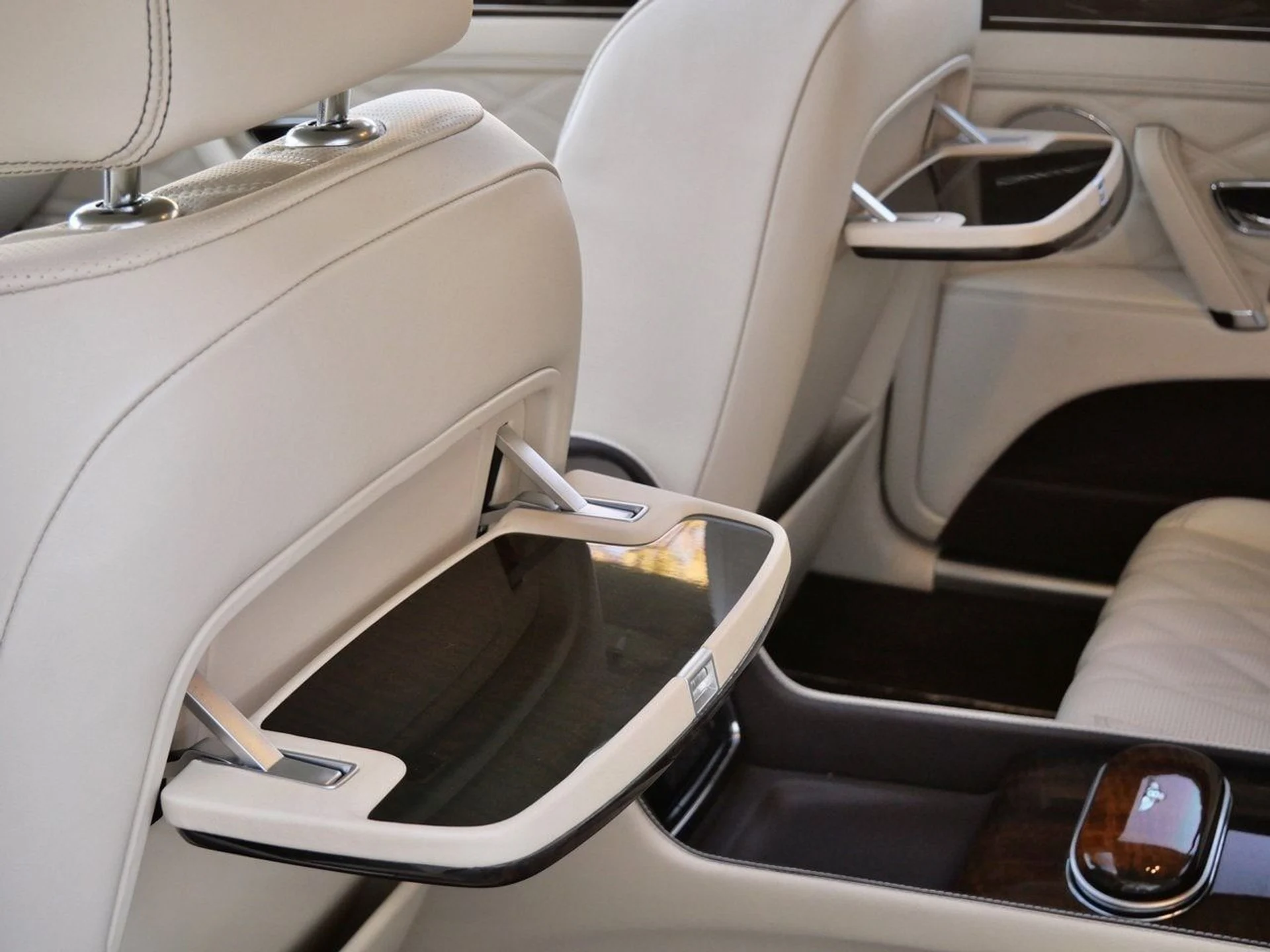 mph023_2329045424_ca8905833bf64dfee3ae25b5c00232e4x_25a6e63b23