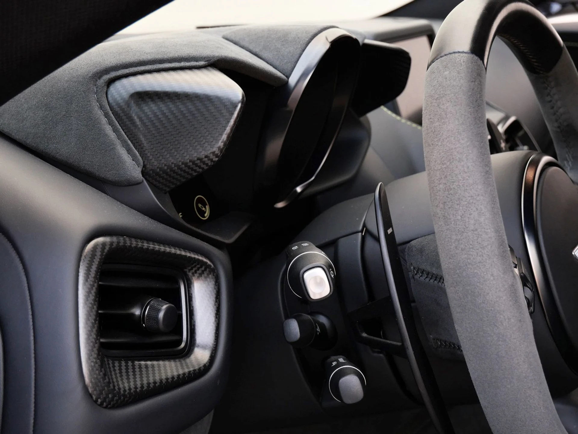 mph023_2339039728_e3c9353778b2880f0b627b230f4a8b90x_eb08d78485