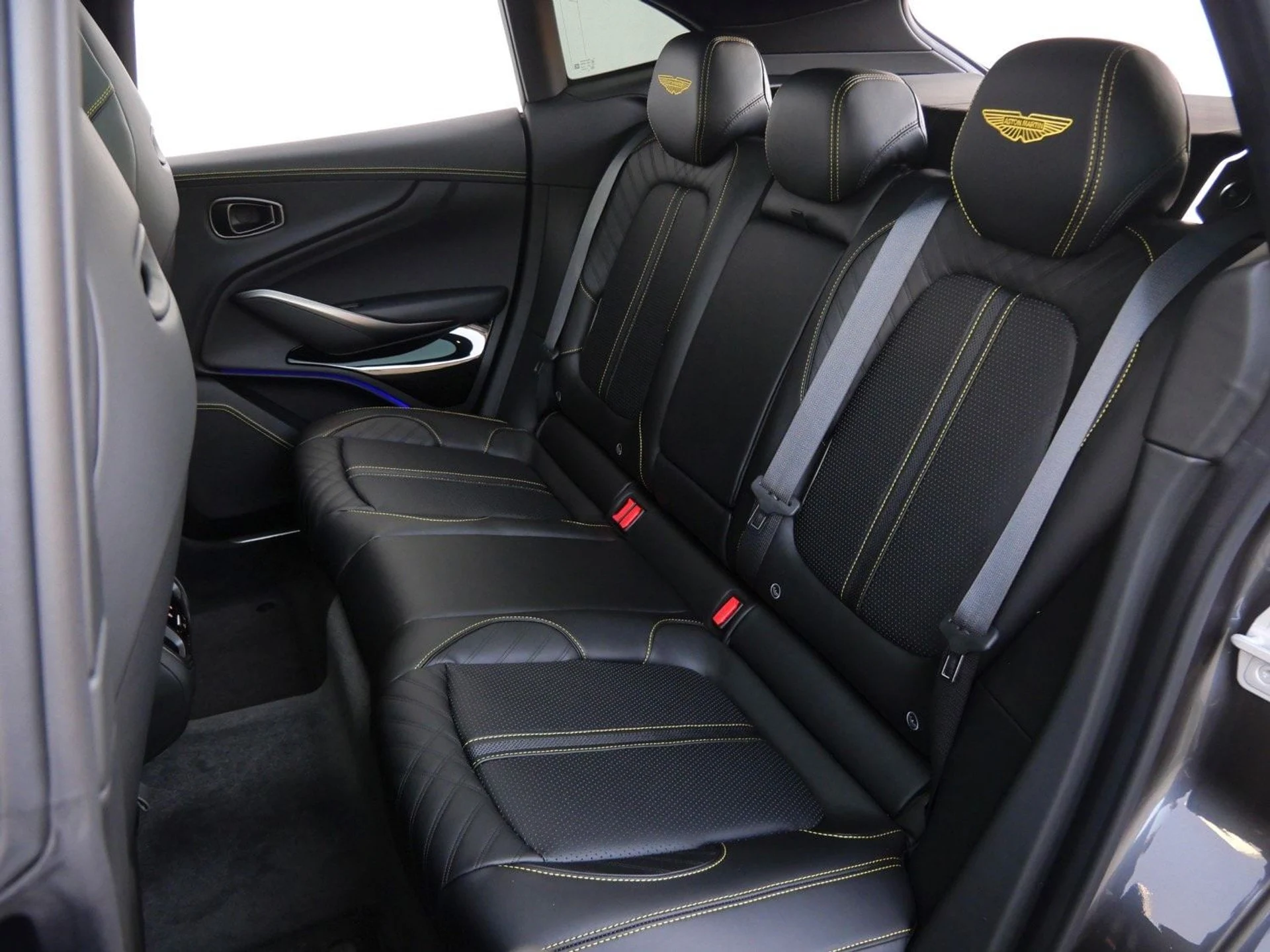 mph023_2341235393_2b740c0ca2ae315831d5b1e07cb32f61x_c8764c75d4