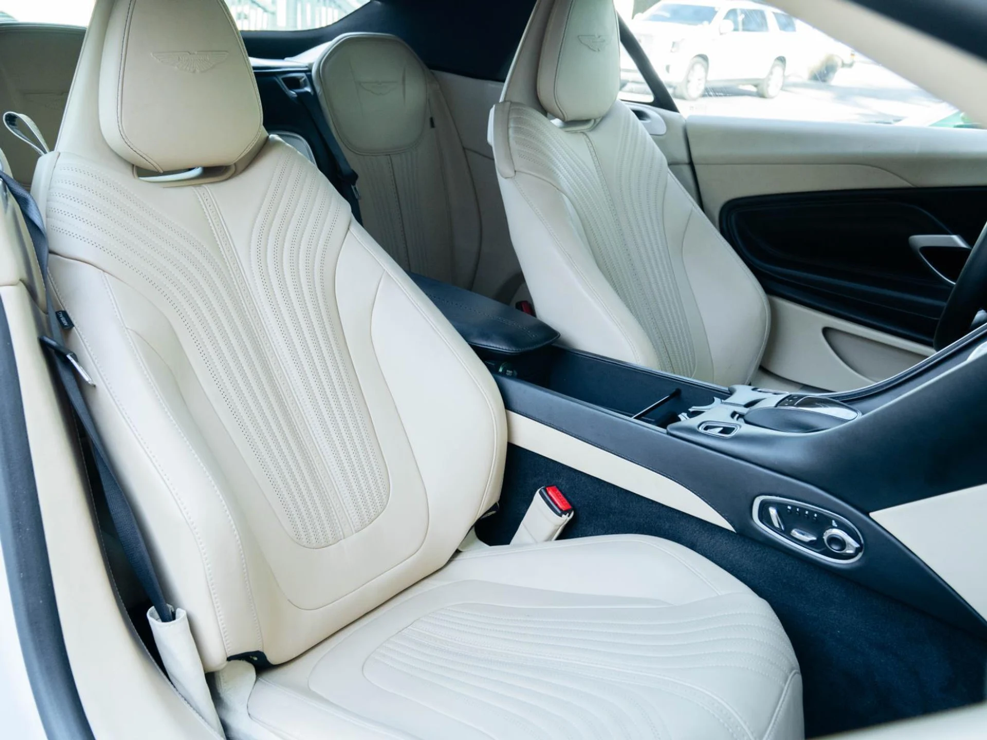 mph023_2346108887_Used_2019_Aston_Martin_DB_11_Volante_1769250095_b5556f78c5