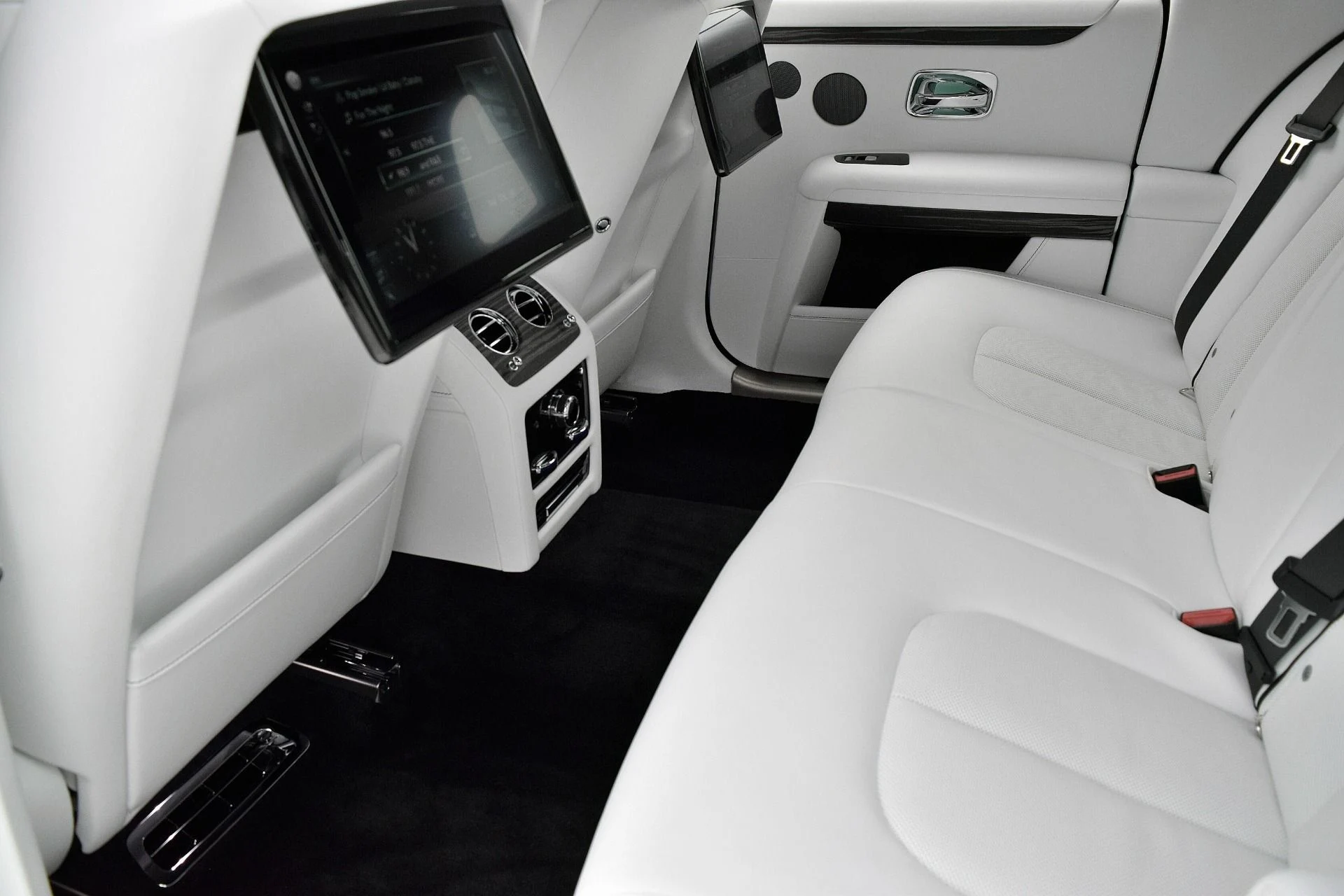 mph023_2349249269_Used_2021_Rolls_Royce_Ghost_801699ee09