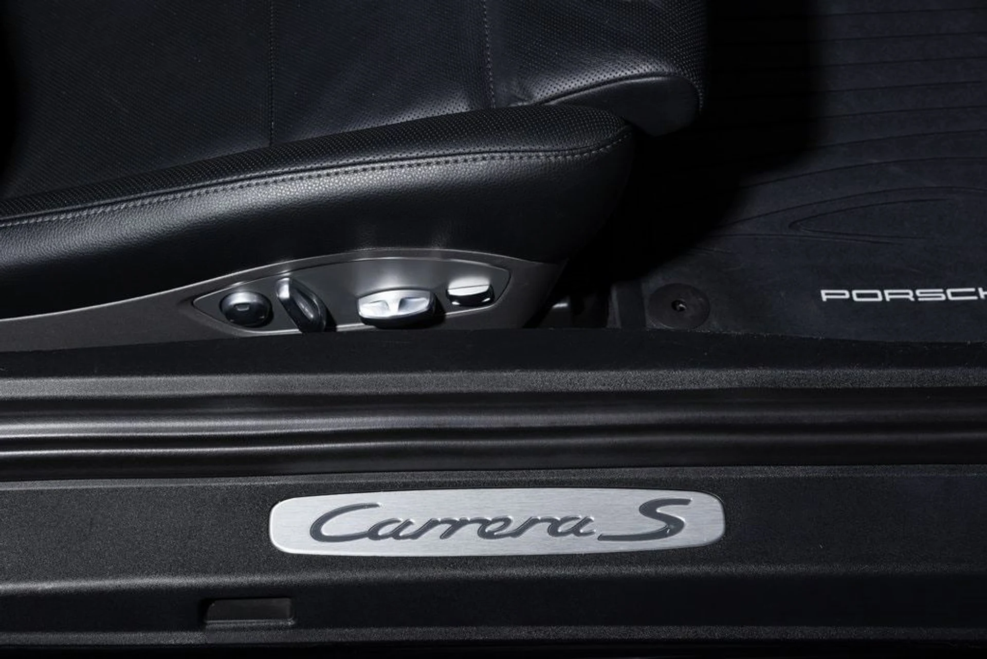 mph023_2361056207_78f92b6060c2ffaad93f0873f296d642x_90edcf6407