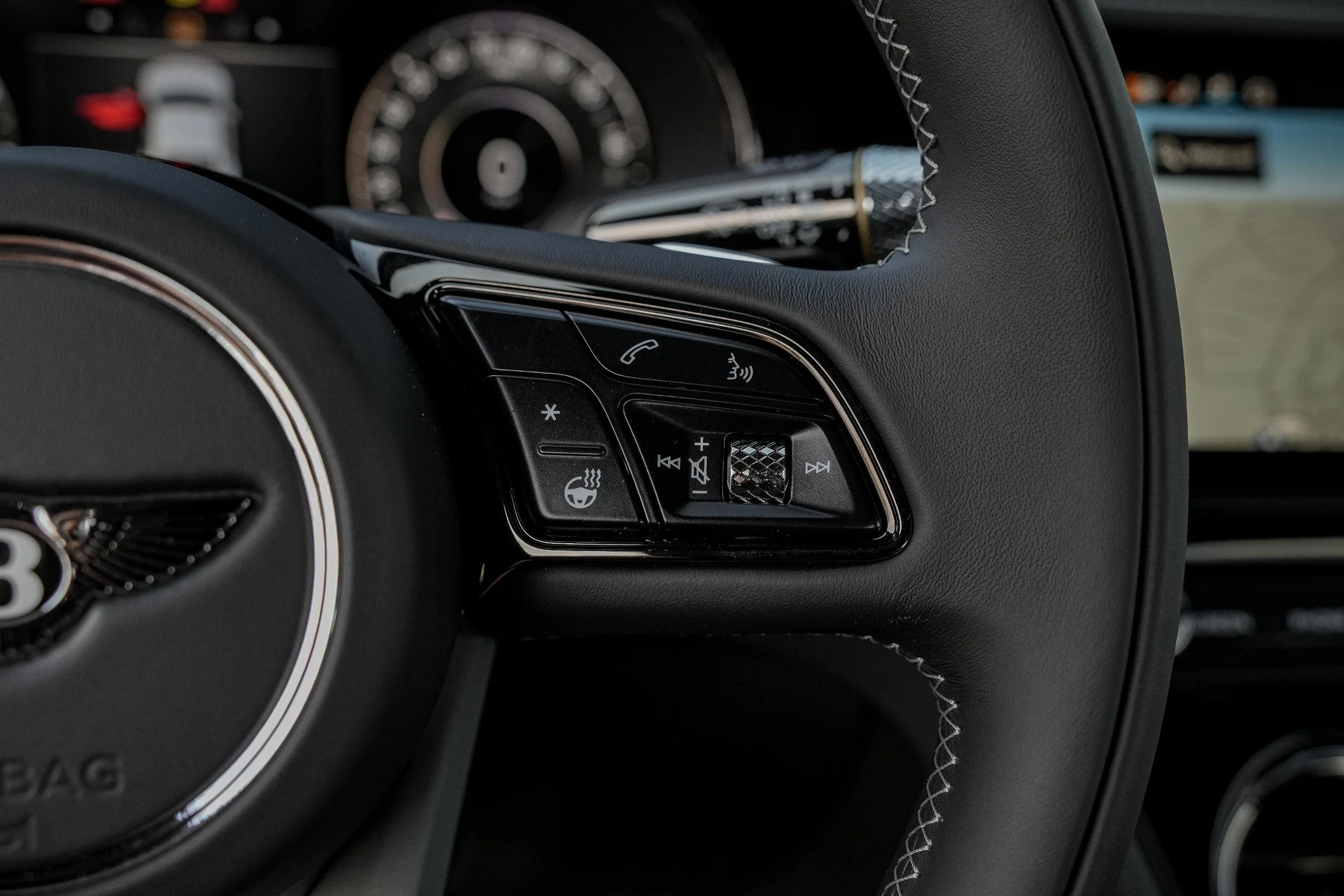 mph023_2361105803_Hi_Tech_Luxury_Imports_LLC_SCBCP_2_ZG_5_TC_023736_image_23_c2c8d3937a