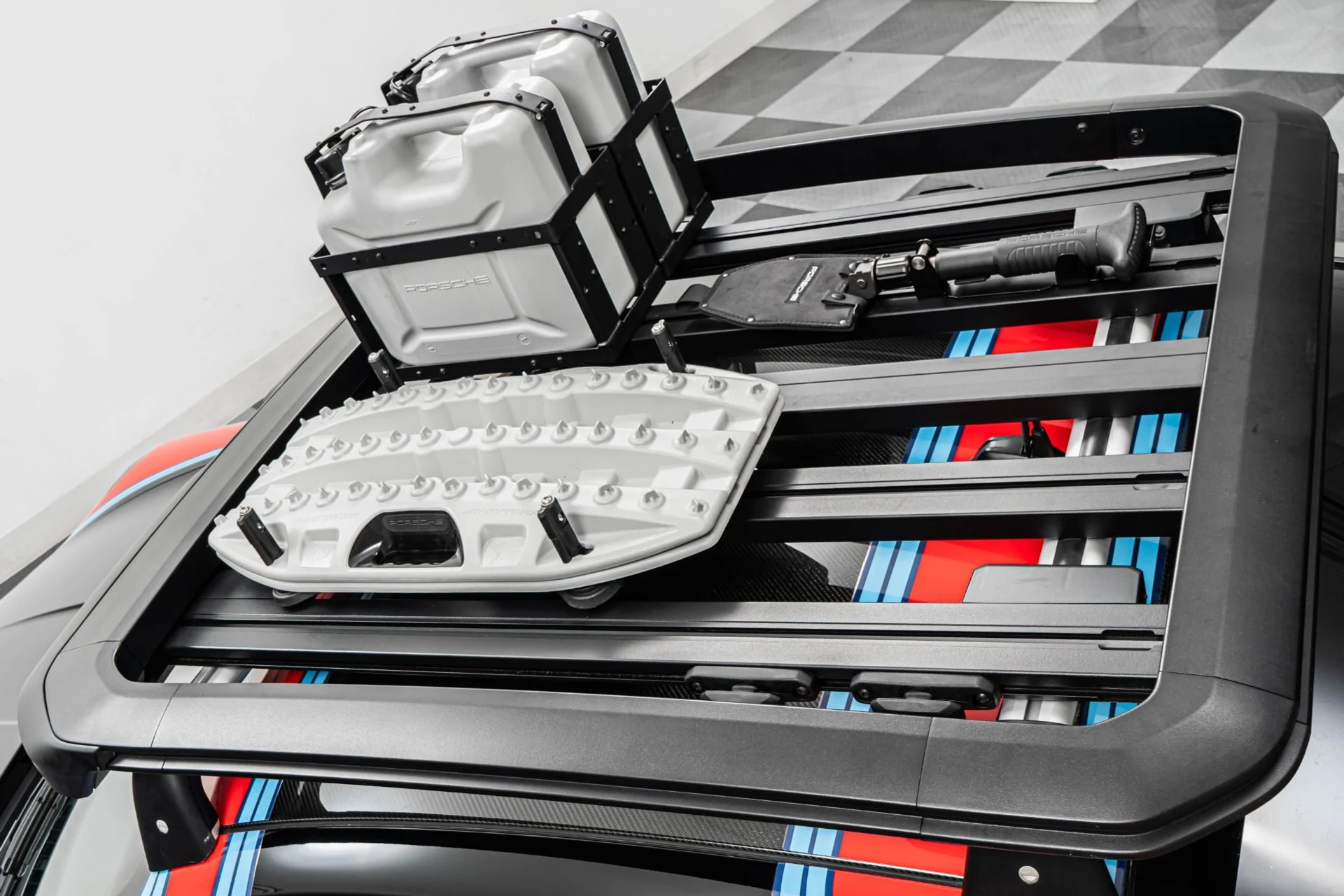 mph023_2364218806_Used_2024_Porsche_911_Dakar_Martini_Livery_Carbon_Roof_570_of_2500_1777055109_1f27585433