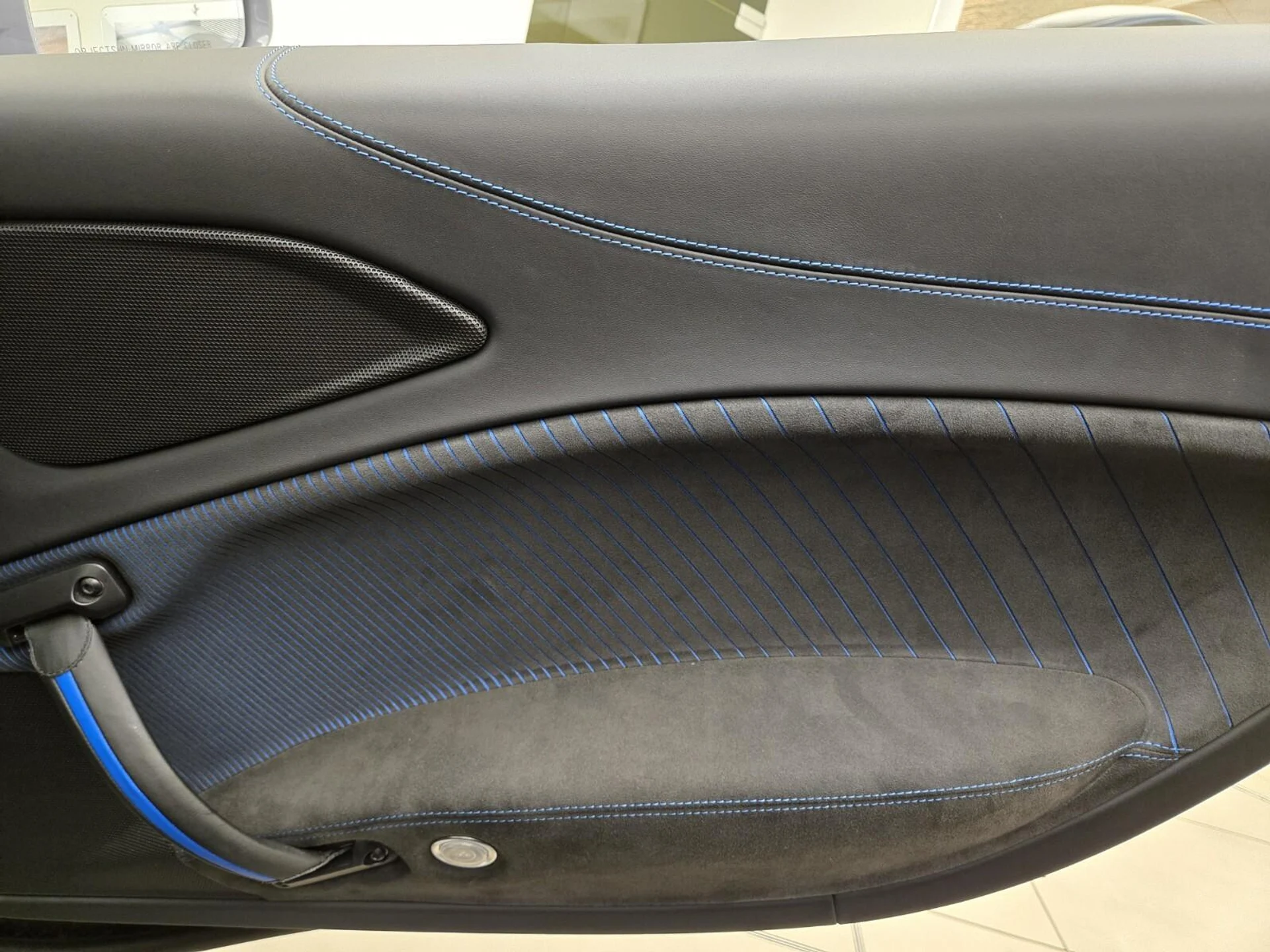 mph023_236427133_Used_2023_Maserati_MC_20_Cielo_1777354580_2152564dd5