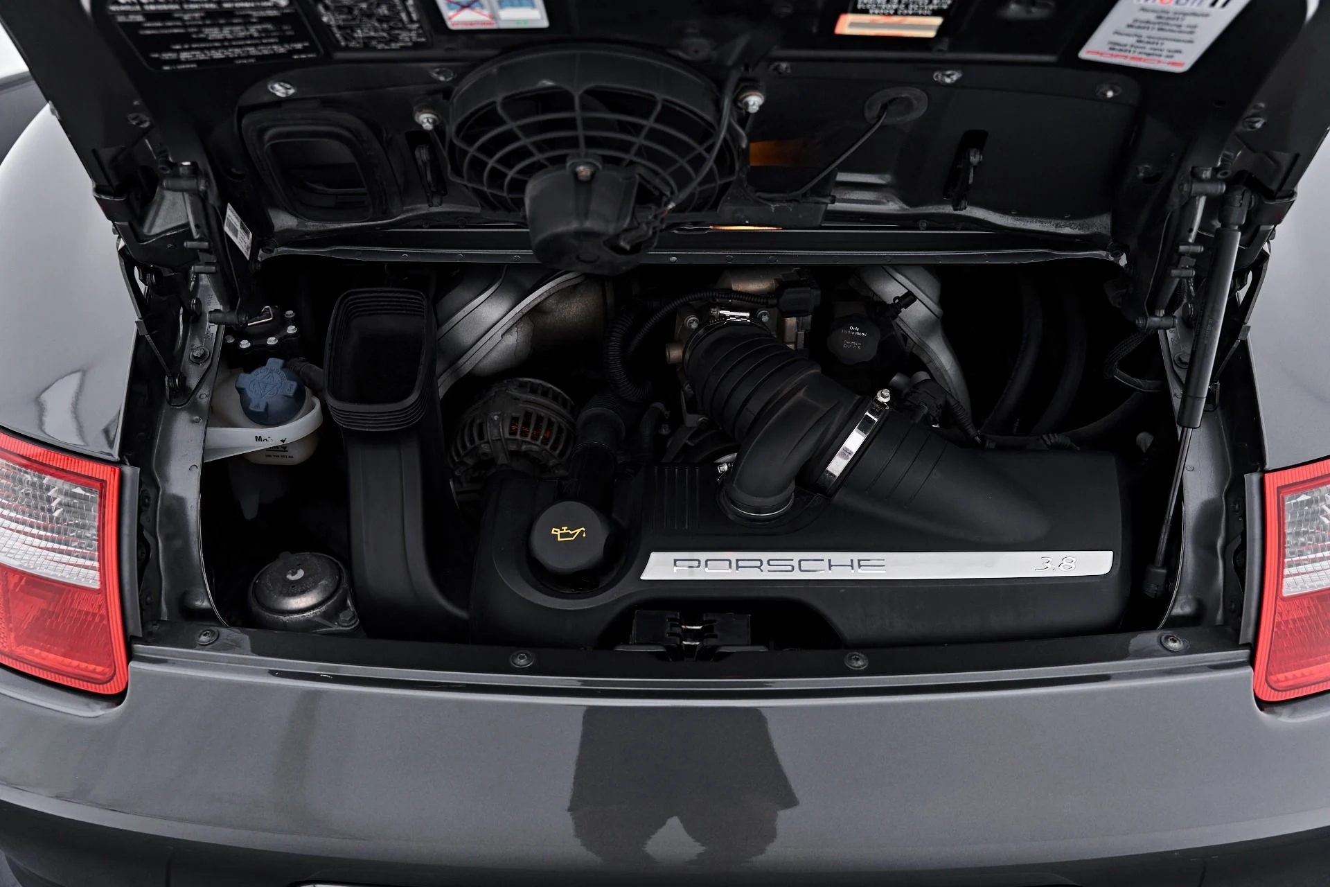 mph023_2364683061_Used_2005_Porsche_911_Carrera_S_1791837298_0e8688e27c