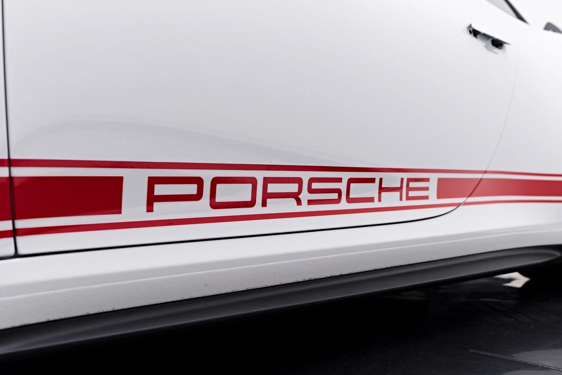 mph023_2365155522_Used_2023_Porsche_911_GT_3_1750710983_4bdc0dd756