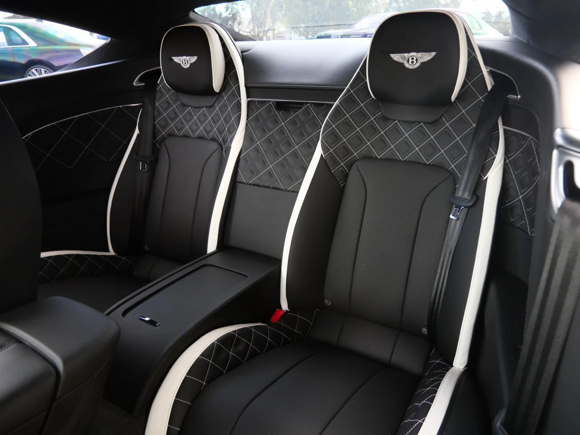 mph023_2369678910_efd553a07a7a097b6756d530f760984bx_e451f80739