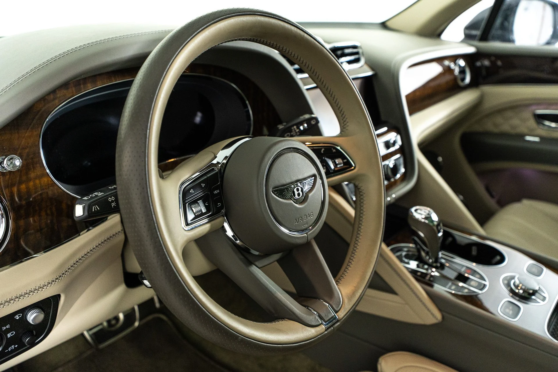 mph023_237084120_bdbb7c57_0aec_478f_a859_139a110b9e02_e4f32e77ca