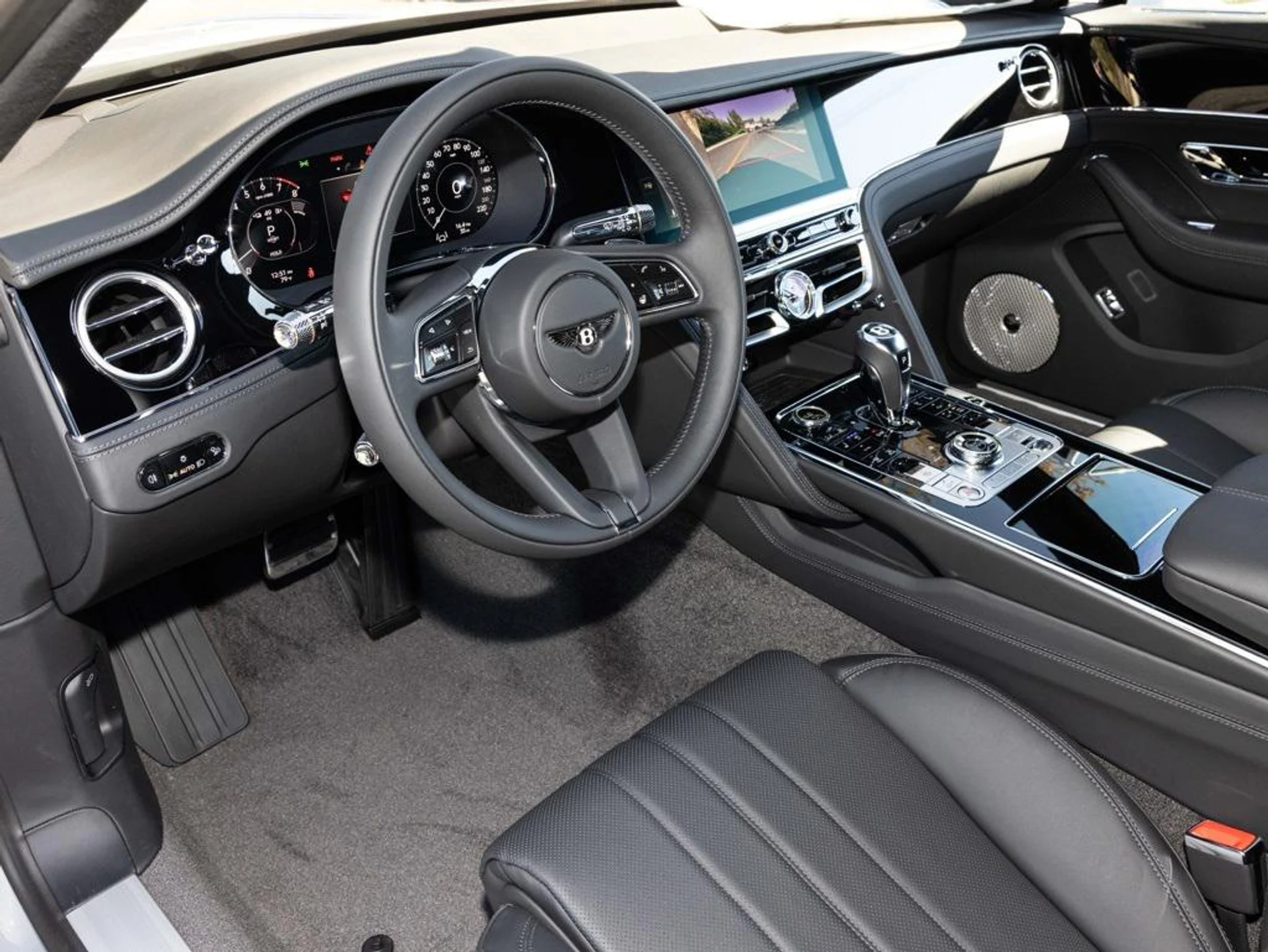 mph023_2375421445_465279750_68f229b3c83056c645fcfea7_36267a1c54