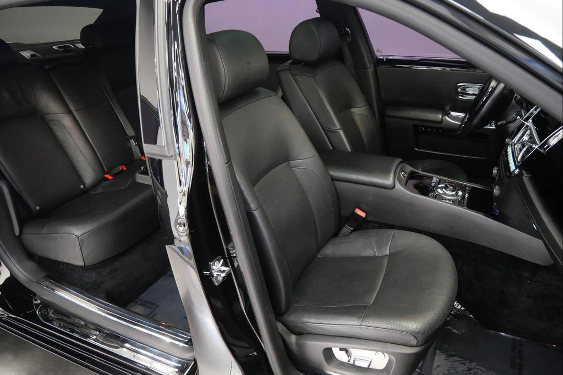 mph023_237753180_Rw_So_L9_G7apq2529v_TR_Sq_F_Vwn_E_2873f38c29