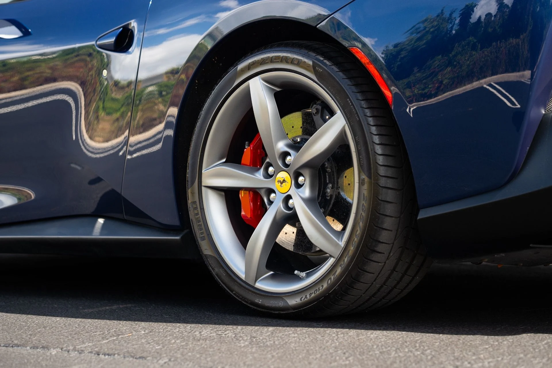 mph023_2380769260_Used_2019_Ferrari_Portofino_1780888386_3adf3c17e1