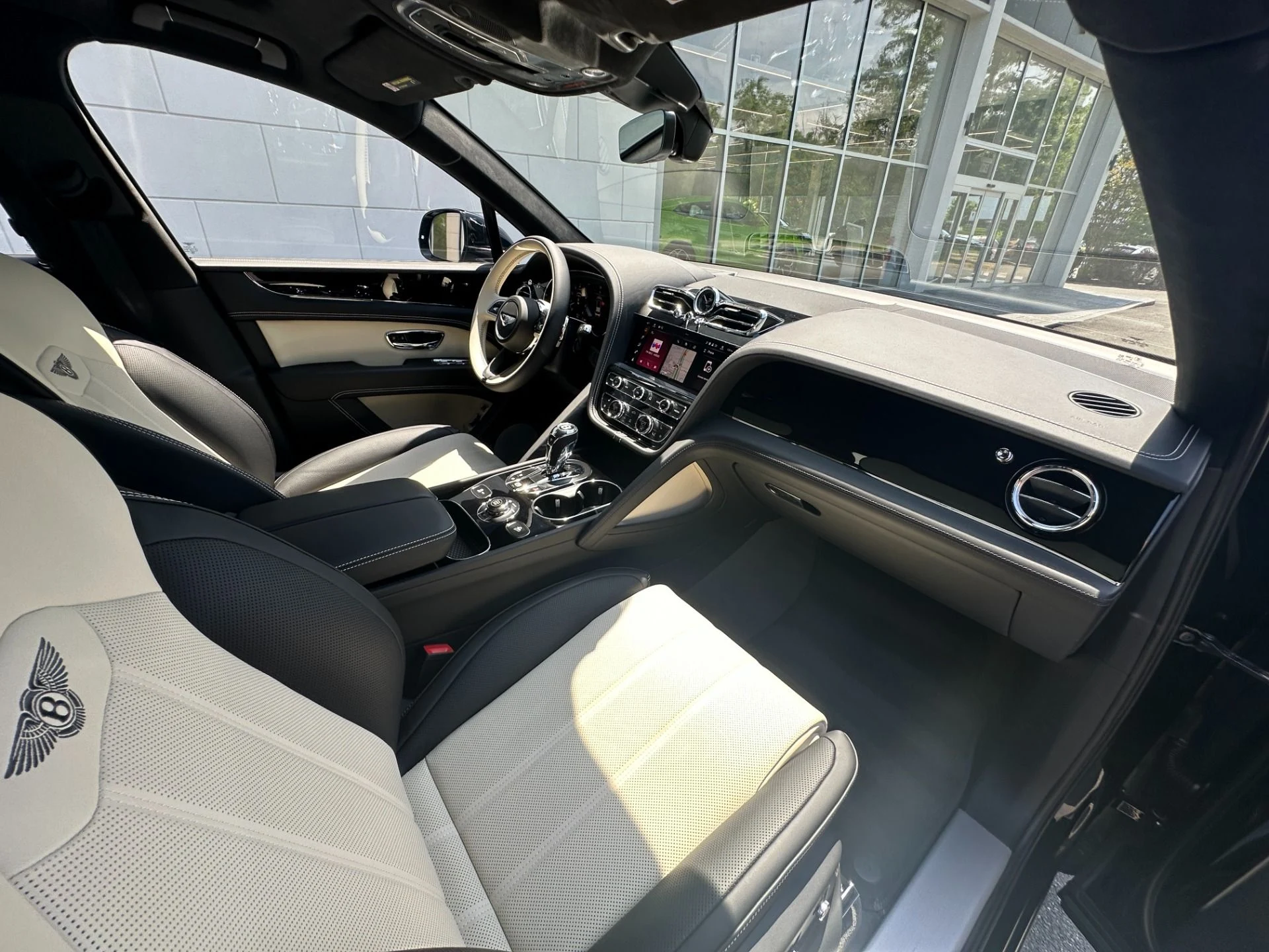 mph023_2382293954_Used_2026_Bentley_Bentayga_V8_1786136342_b73d771ecb