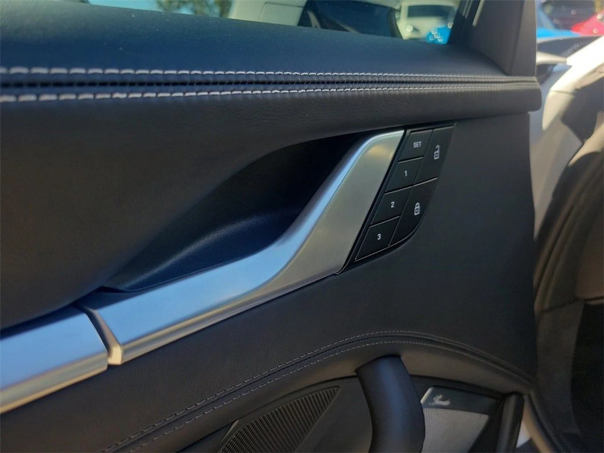 mph023_2385210363_24_202ef65748