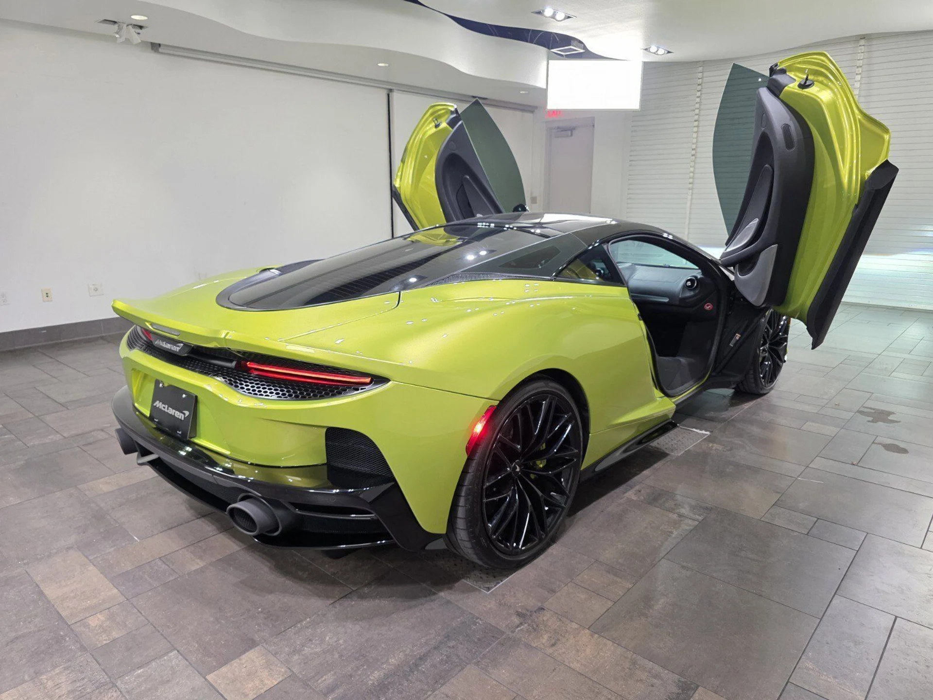 mph023_2385994637_f437f0152b63419b00218e161f32a538_6e91a34c31