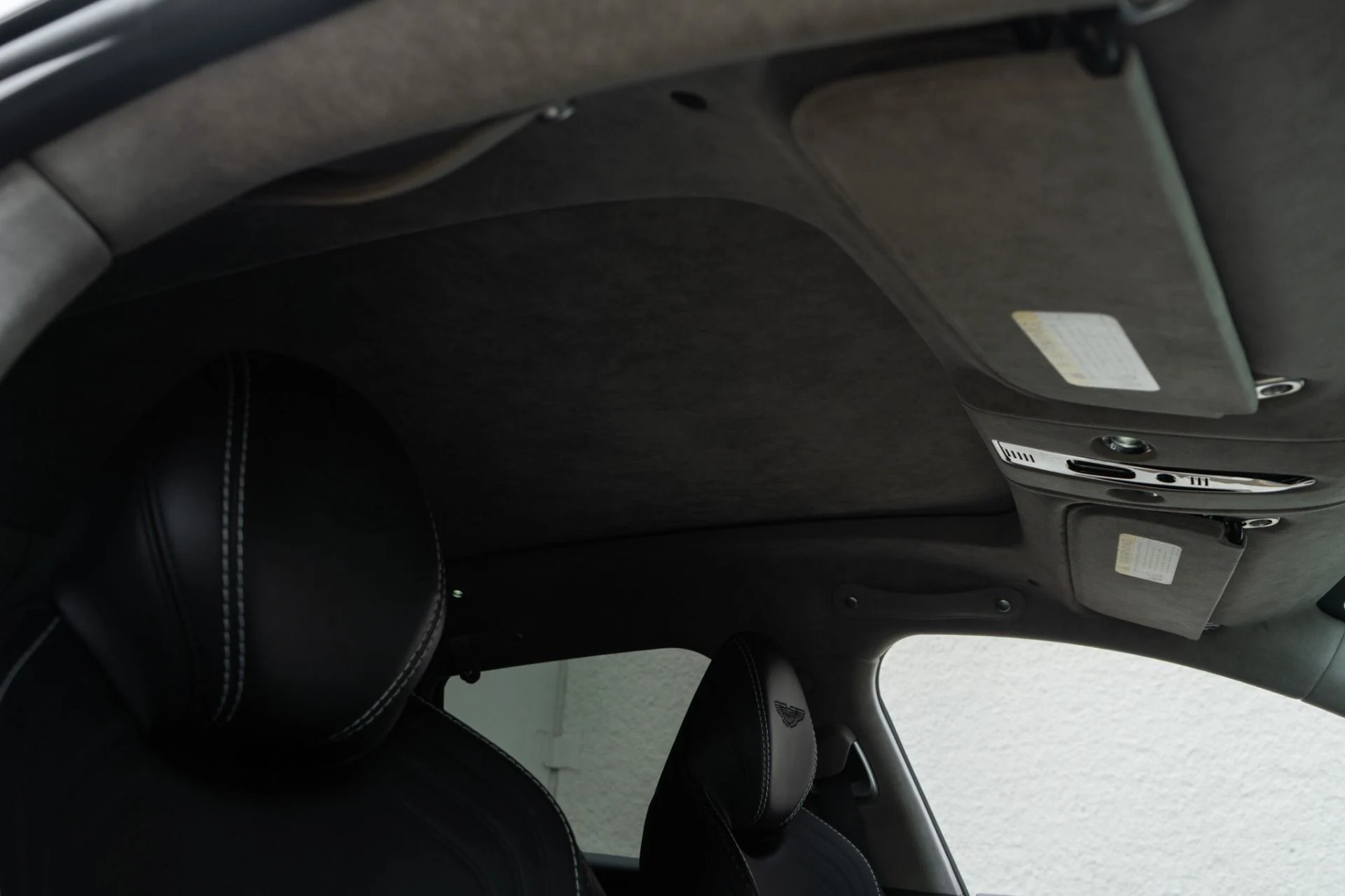 mph023_2386574077_Used_2021_Aston_Martin_DBX_1777485060_6de690659d