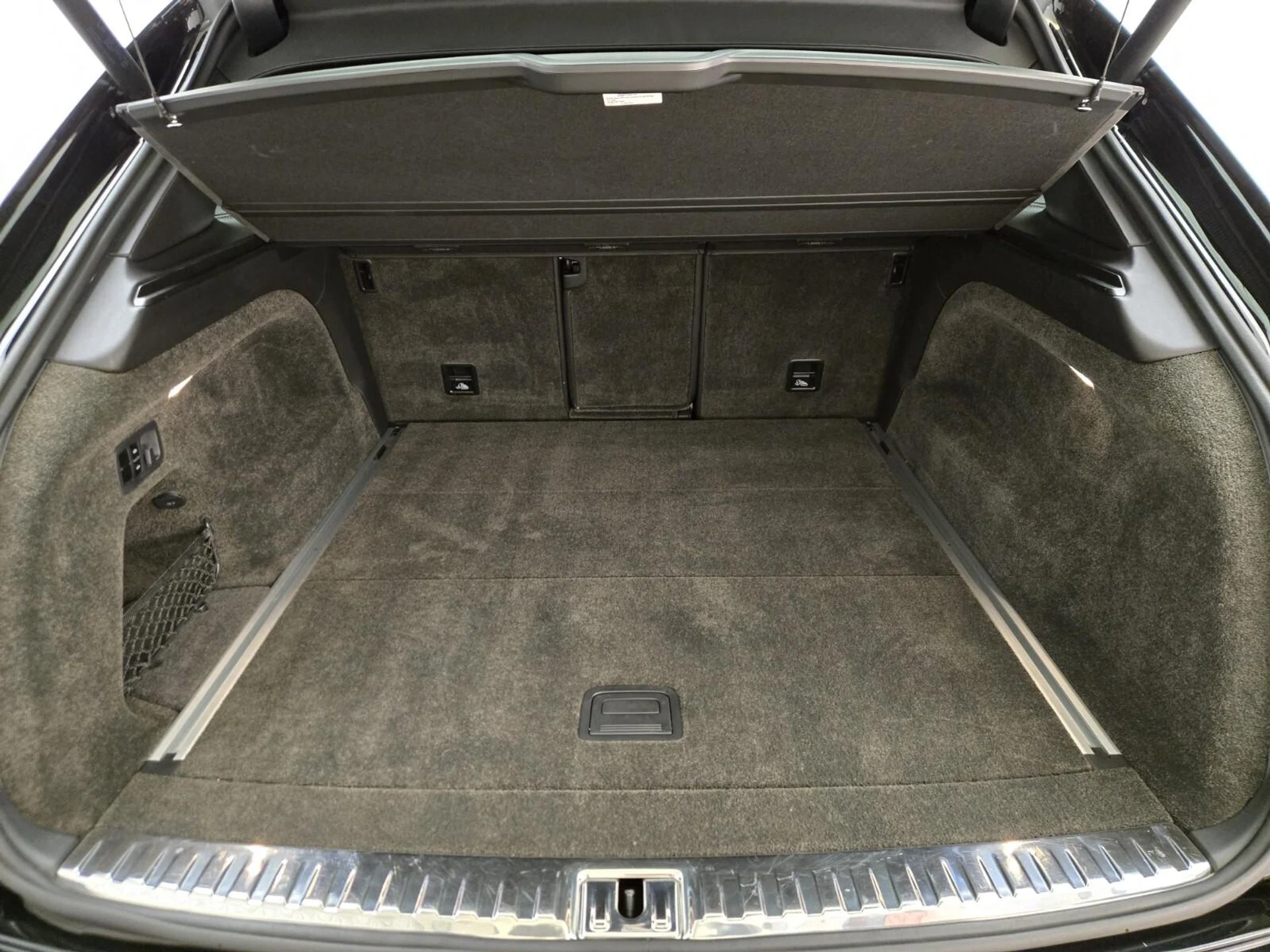 mph023_2393223819_Used_2019_Bentley_Bentayga_V8_1769237265_f3a6f6911e