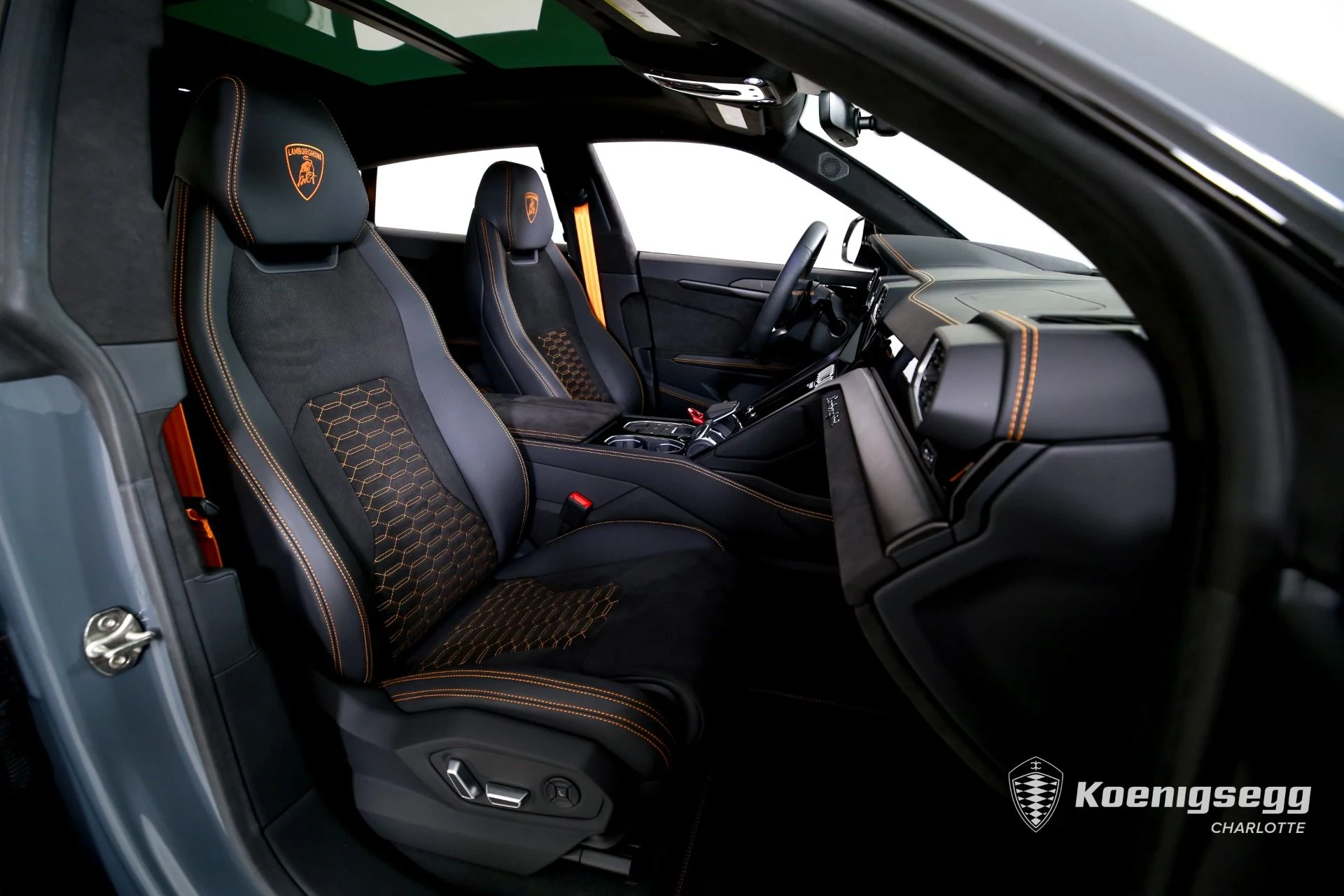 mph023_239873519_Used_2024_Lamborghini_Urus_S_1761085195_45c68ee3a6