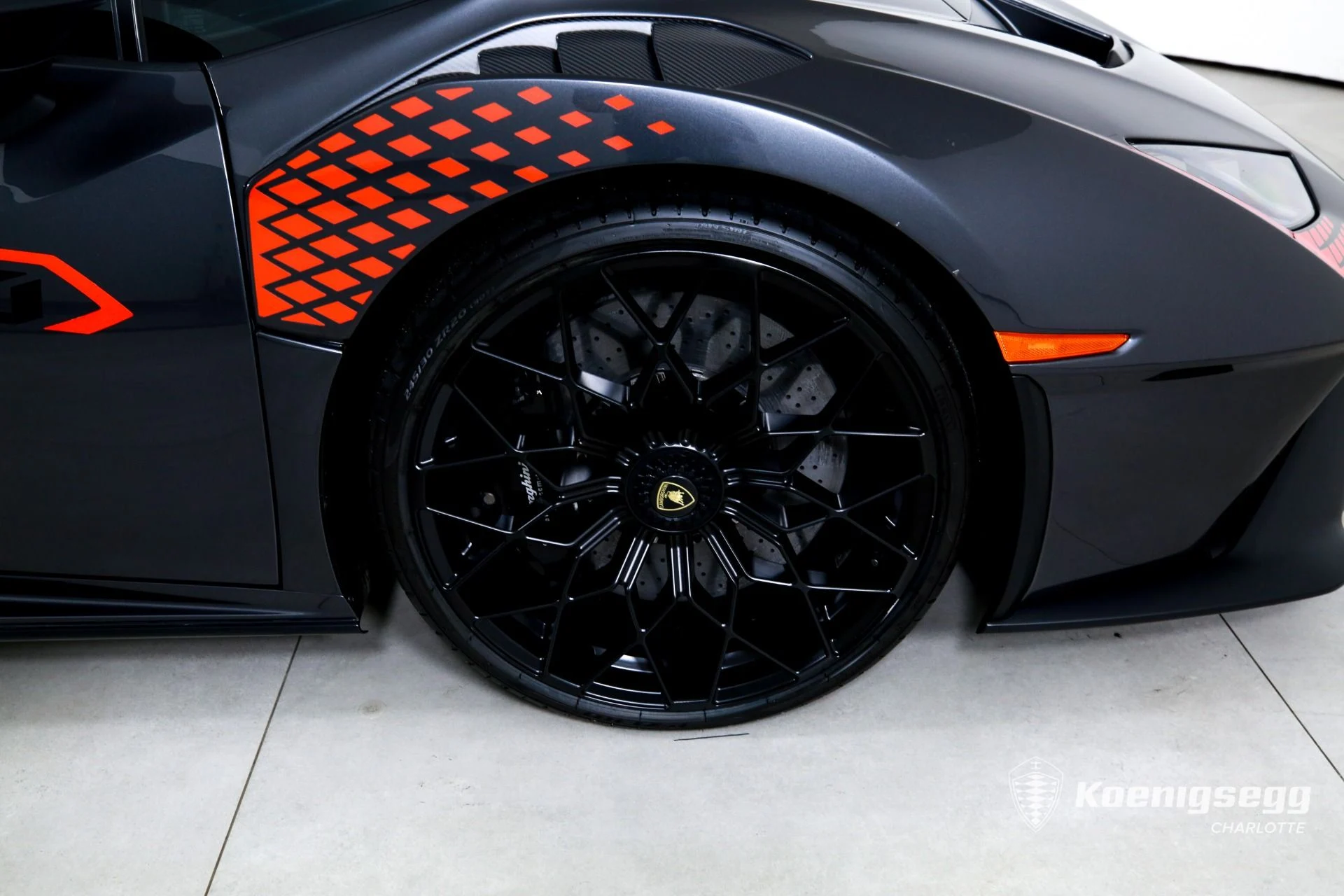 mph023_2399576975_Used_2022_Lamborghini_Huracan_STO_1761056337_cc3fe4ac06