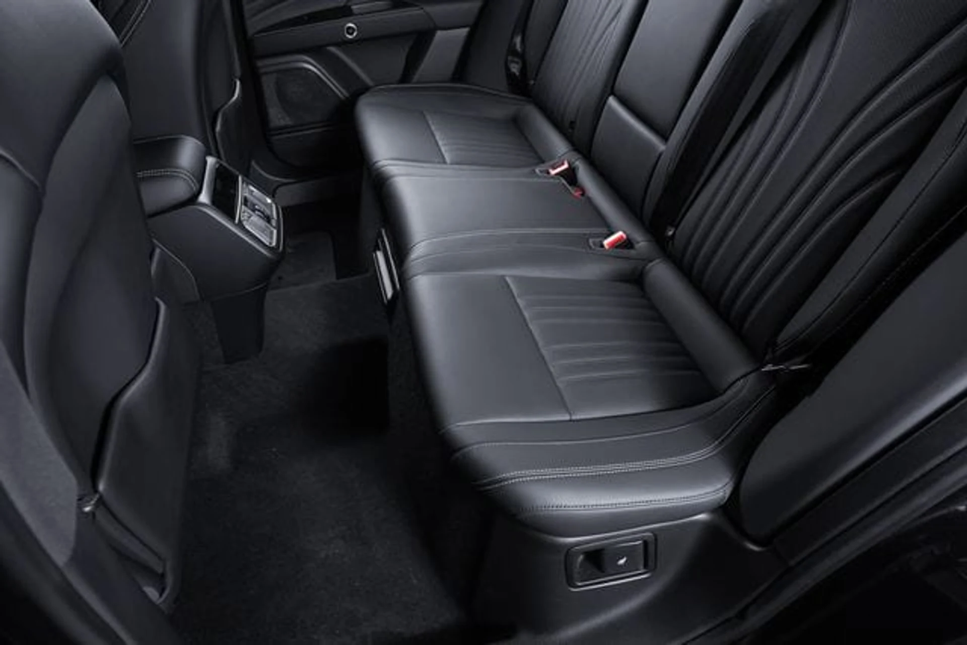 mph023_2399725011_00656016f3bece1b22860af7fb0fac42x_d2bf8ff373