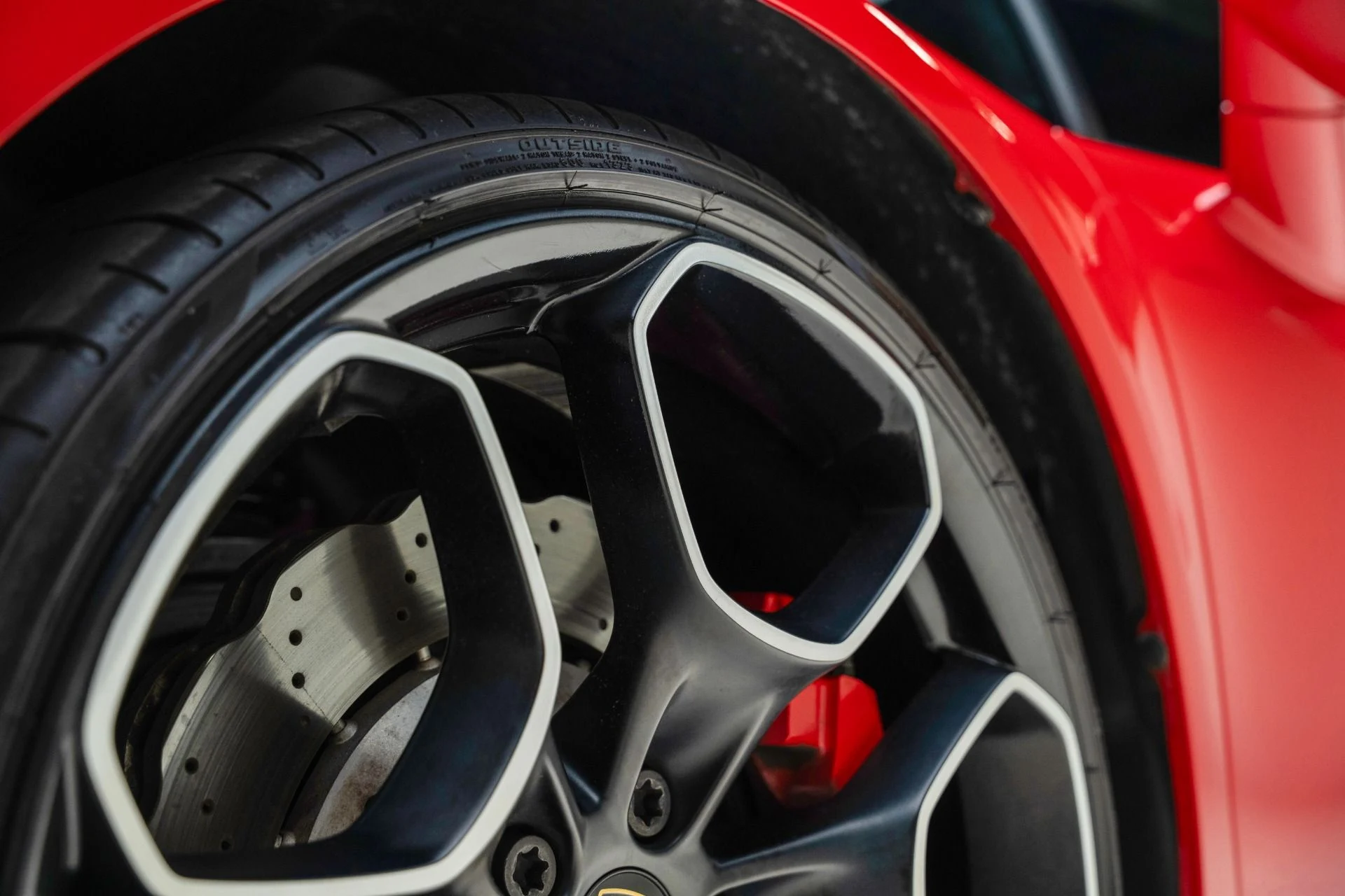 mph023_2400380604_Used_2016_Lamborghini_Huracan_LP_580_2_1782242147_5ffa6edfa8