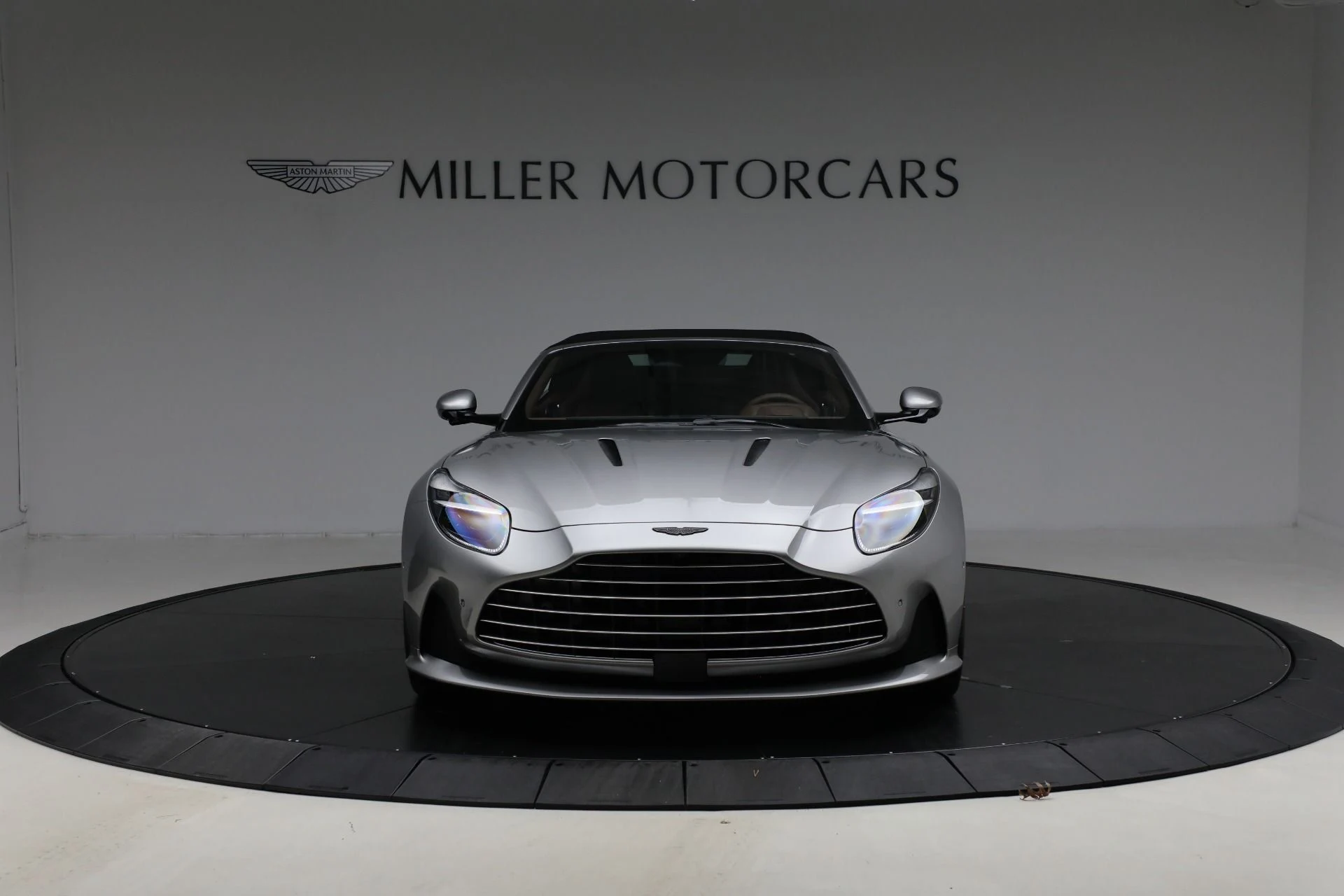 mph023_2402164395_New_2026_Aston_Martin_DB_12_Volante_1763416764_7aff34c970