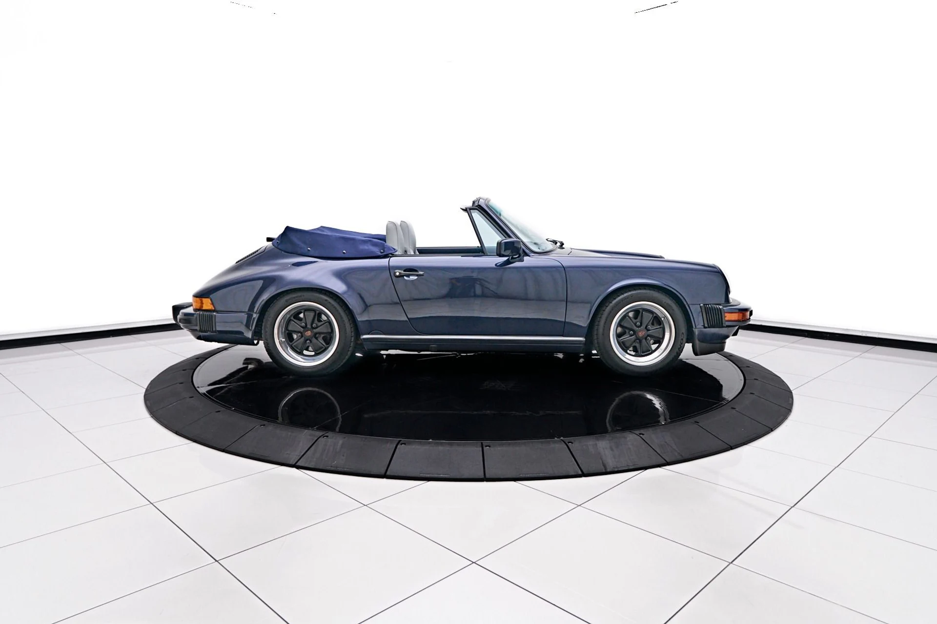 mph023_2402164968_Used_1988_Porsche_911_Carrera_1745954196_6758ce7958