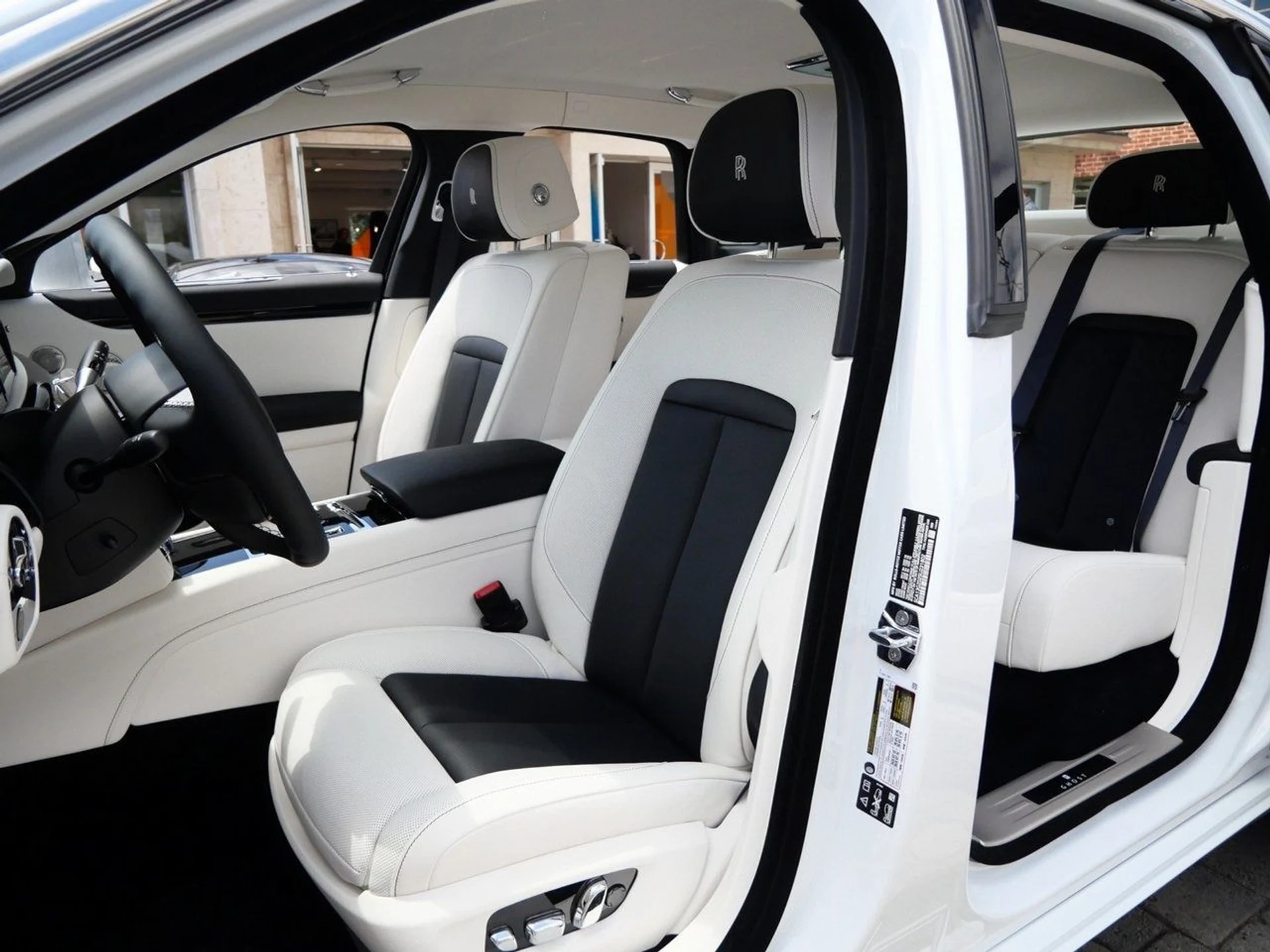 mph023_2413465630_d1522a4a4ecfd24729f757d3e8346556x_f8795059ce