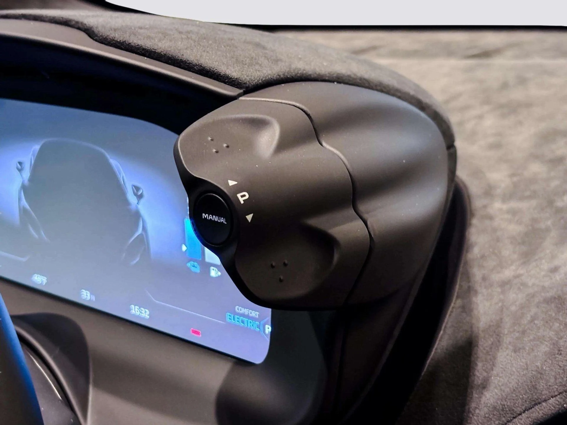 mph023_2416753803_image_24_113398449f