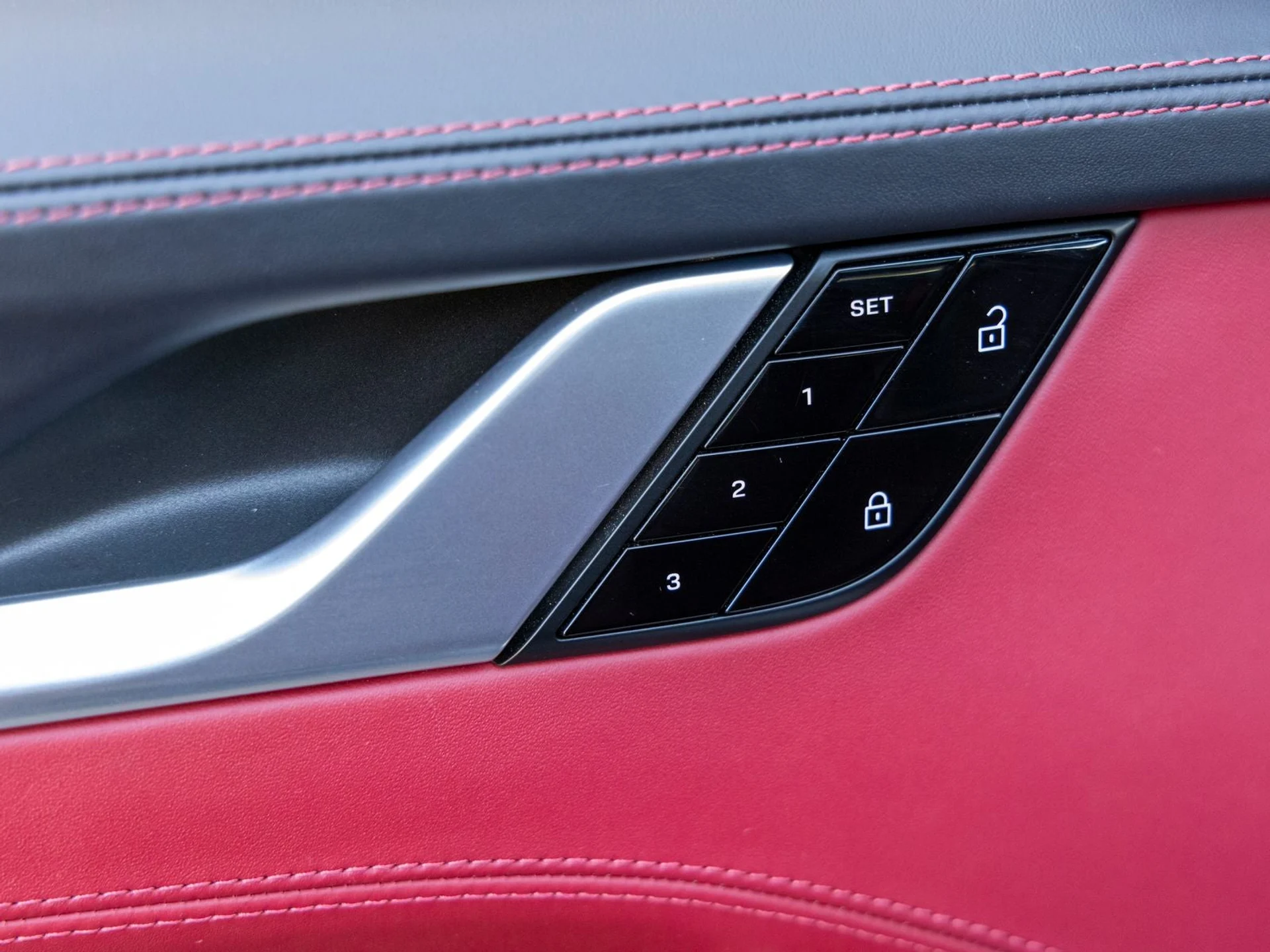 mph023_2417189830_24_d2d43481bd