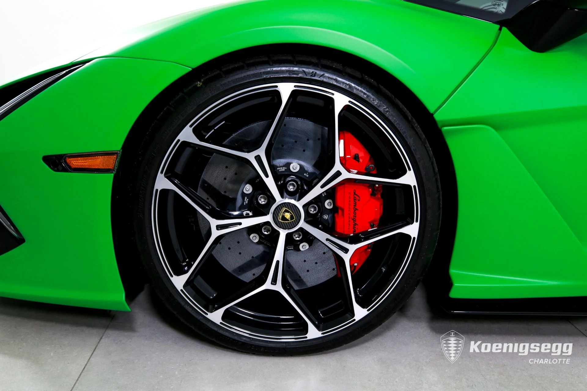 mph023_2420329980_Used_2024_Lamborghini_Revuelto_1774640999_093b3bb334