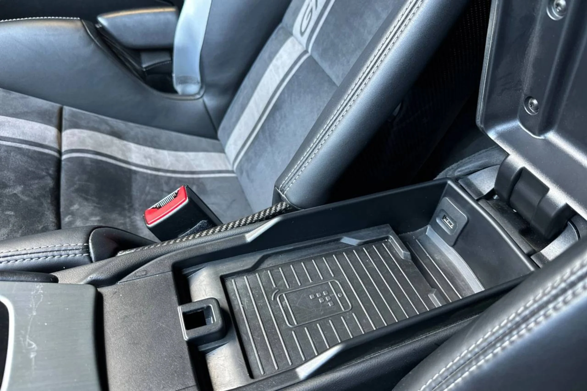 mph023_2421848497_1280_38051b1257