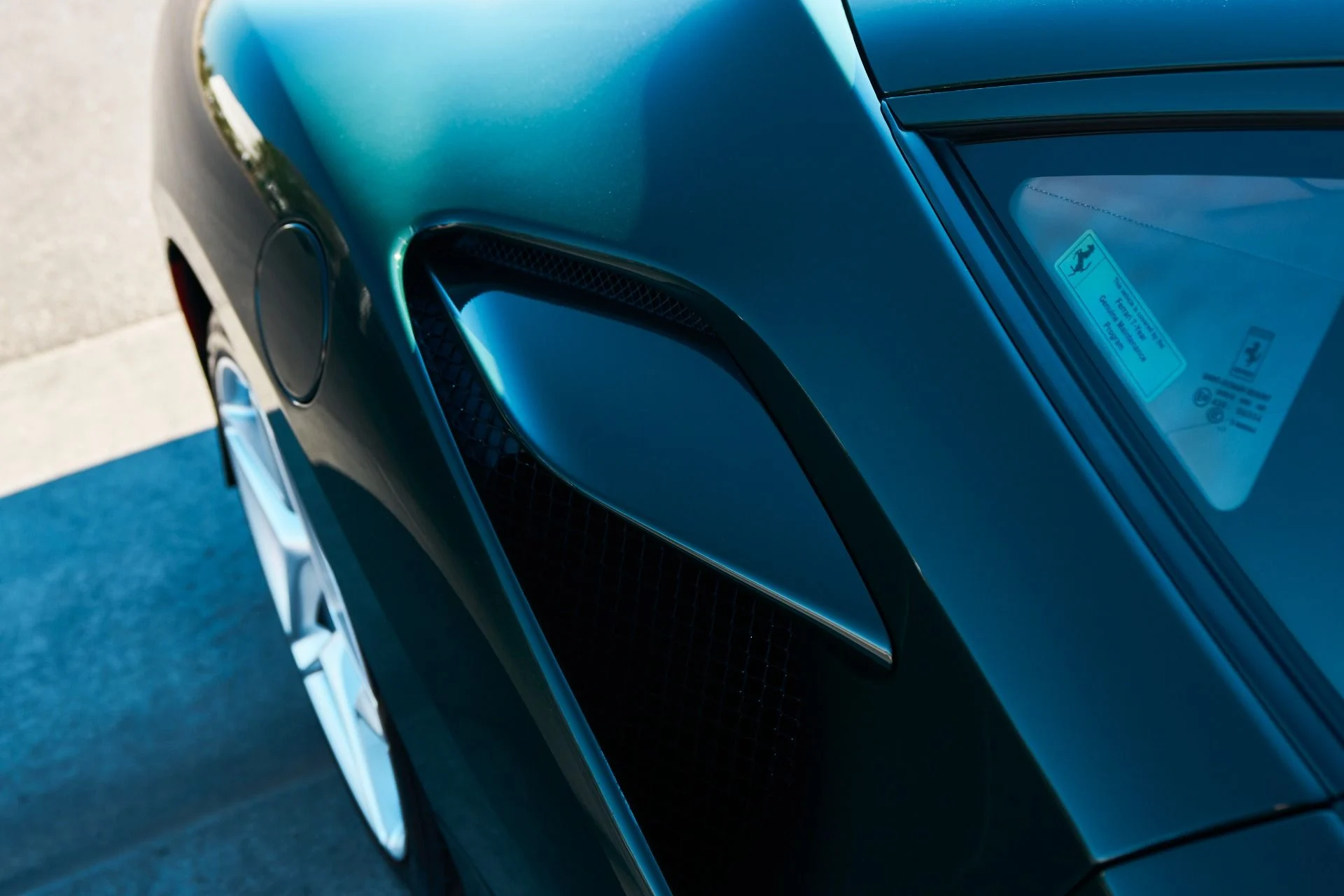 mph023_2422613409_Used_2022_Ferrari_F8_Tributo_Base_1765662032_137c4172e7