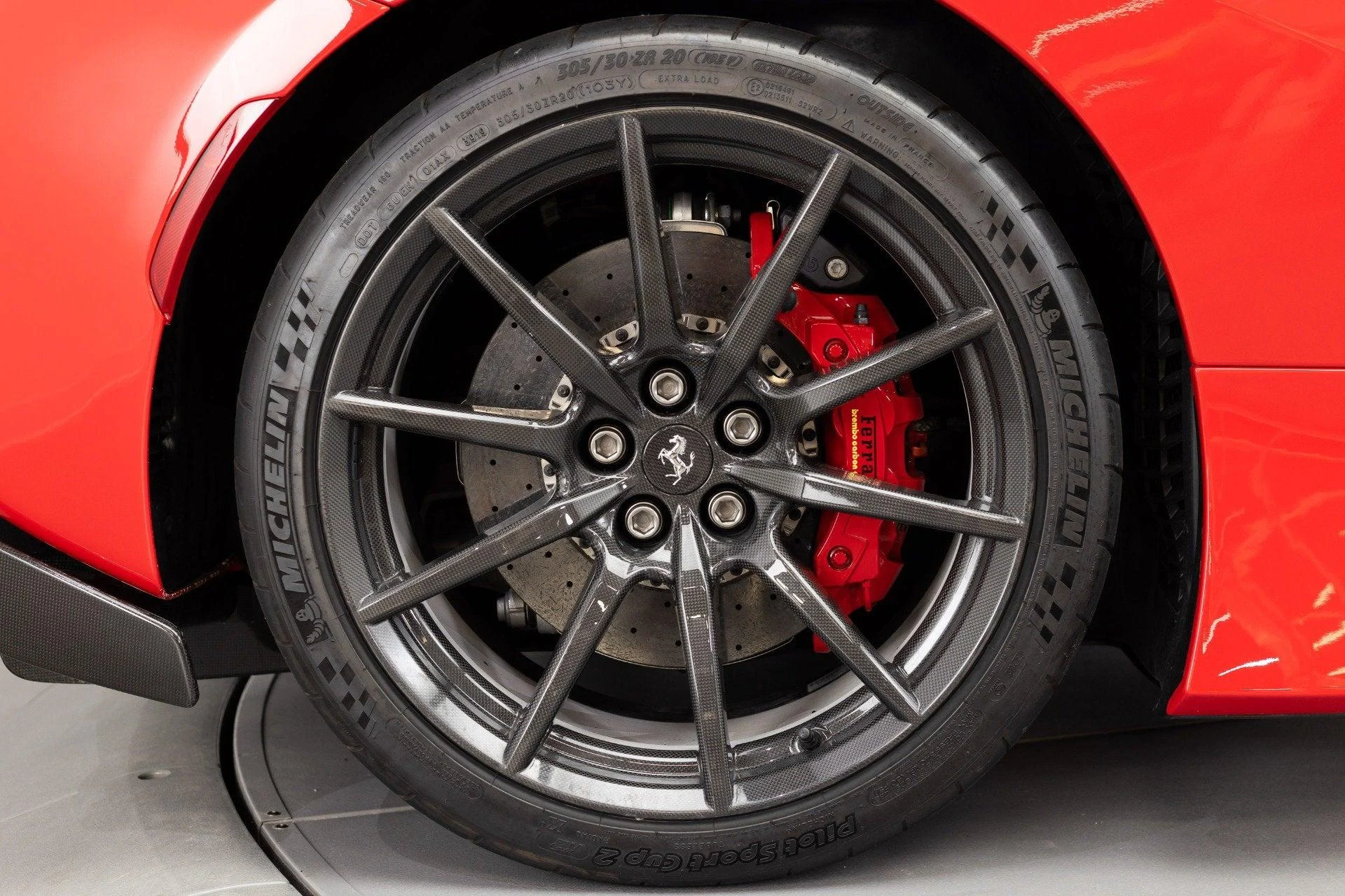 mph023_2424347933_Used_2020_Ferrari_488_Pista_Spider_1782826878_32e6acfad6
