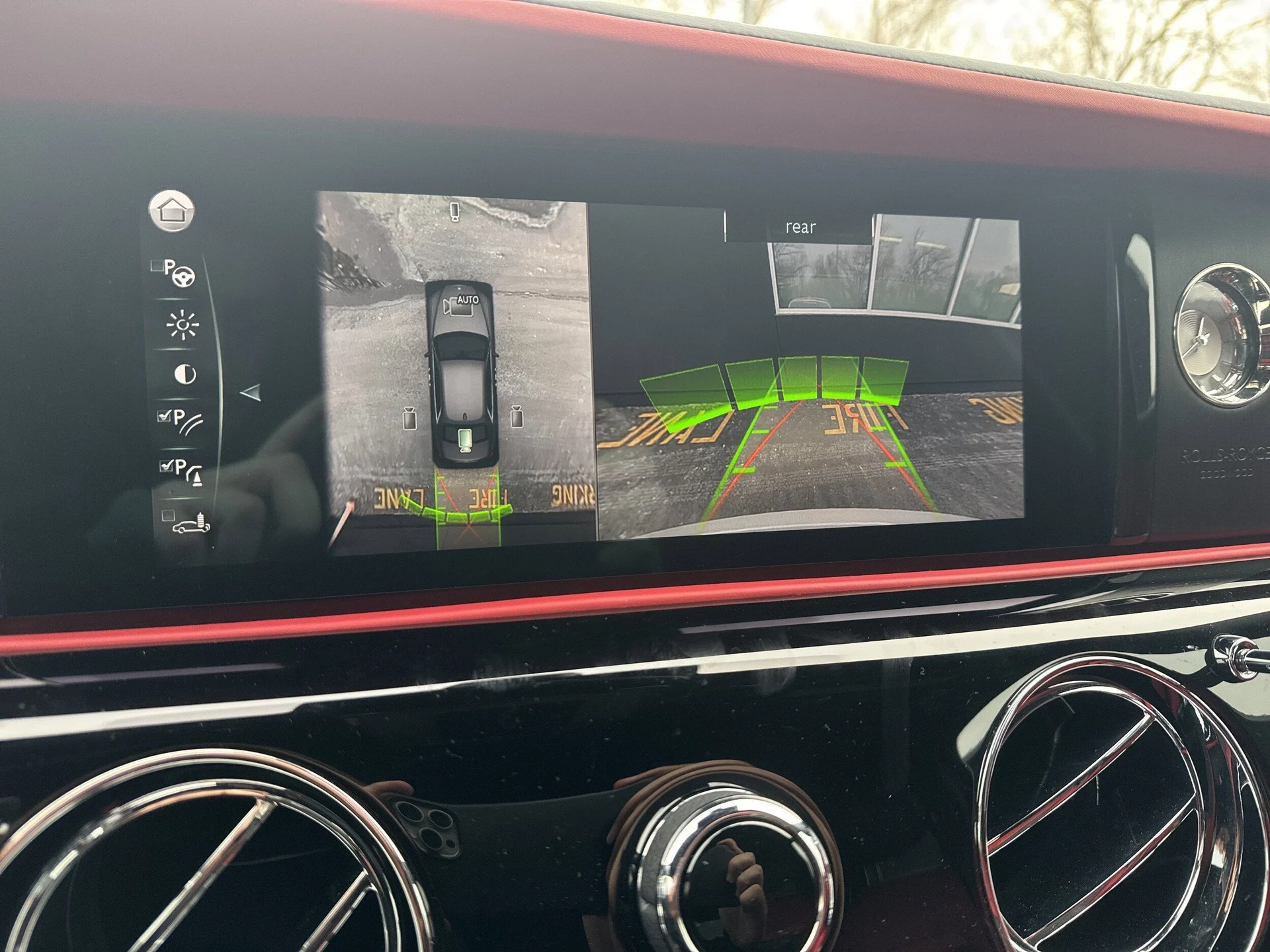 mph023_2425400452_ebd57e9f353c26b9b58969473d762a71x_2875803c24