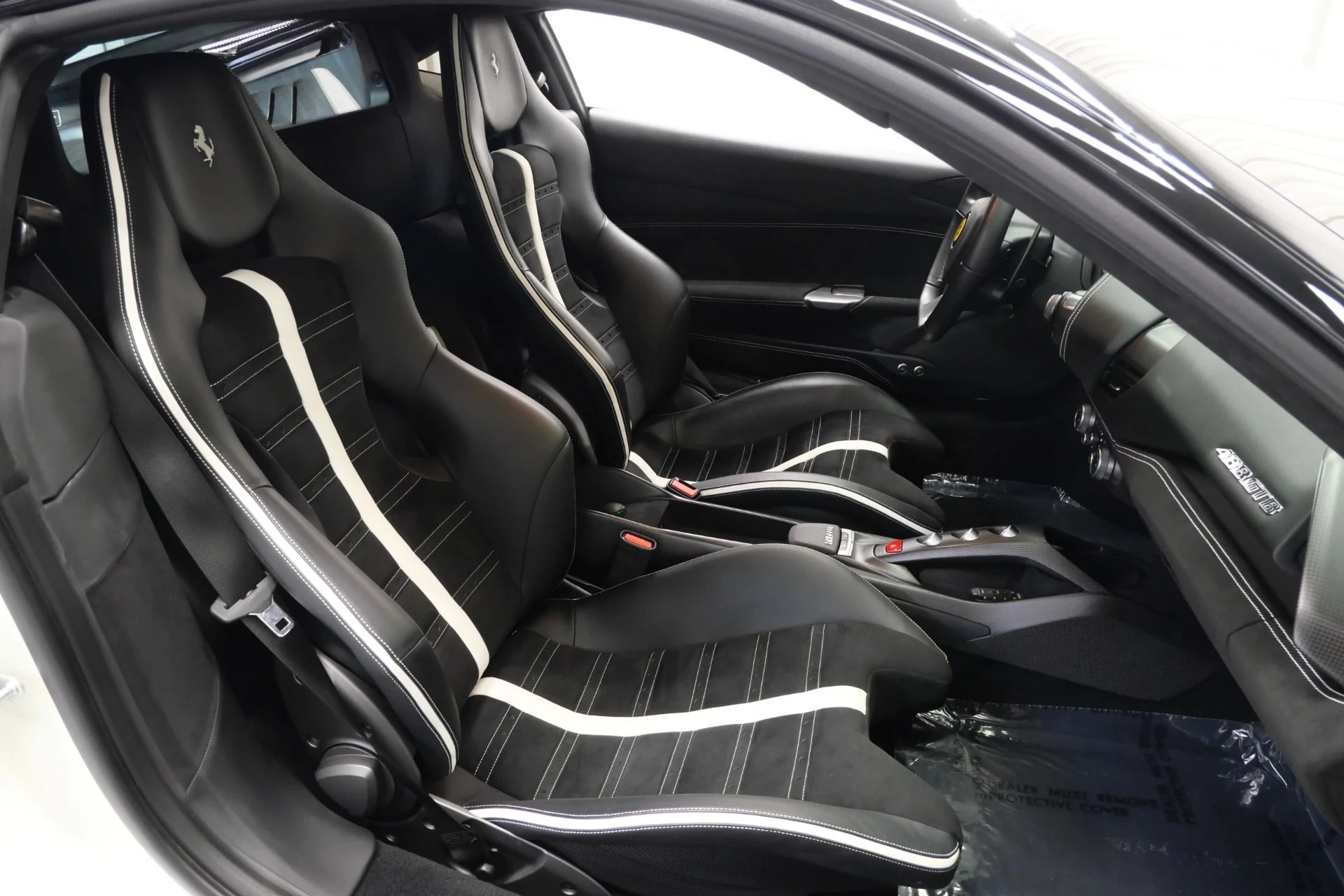 mph023_2426397353_Used_2018_Ferrari_488_GTB_1755116927_826c0fc7df