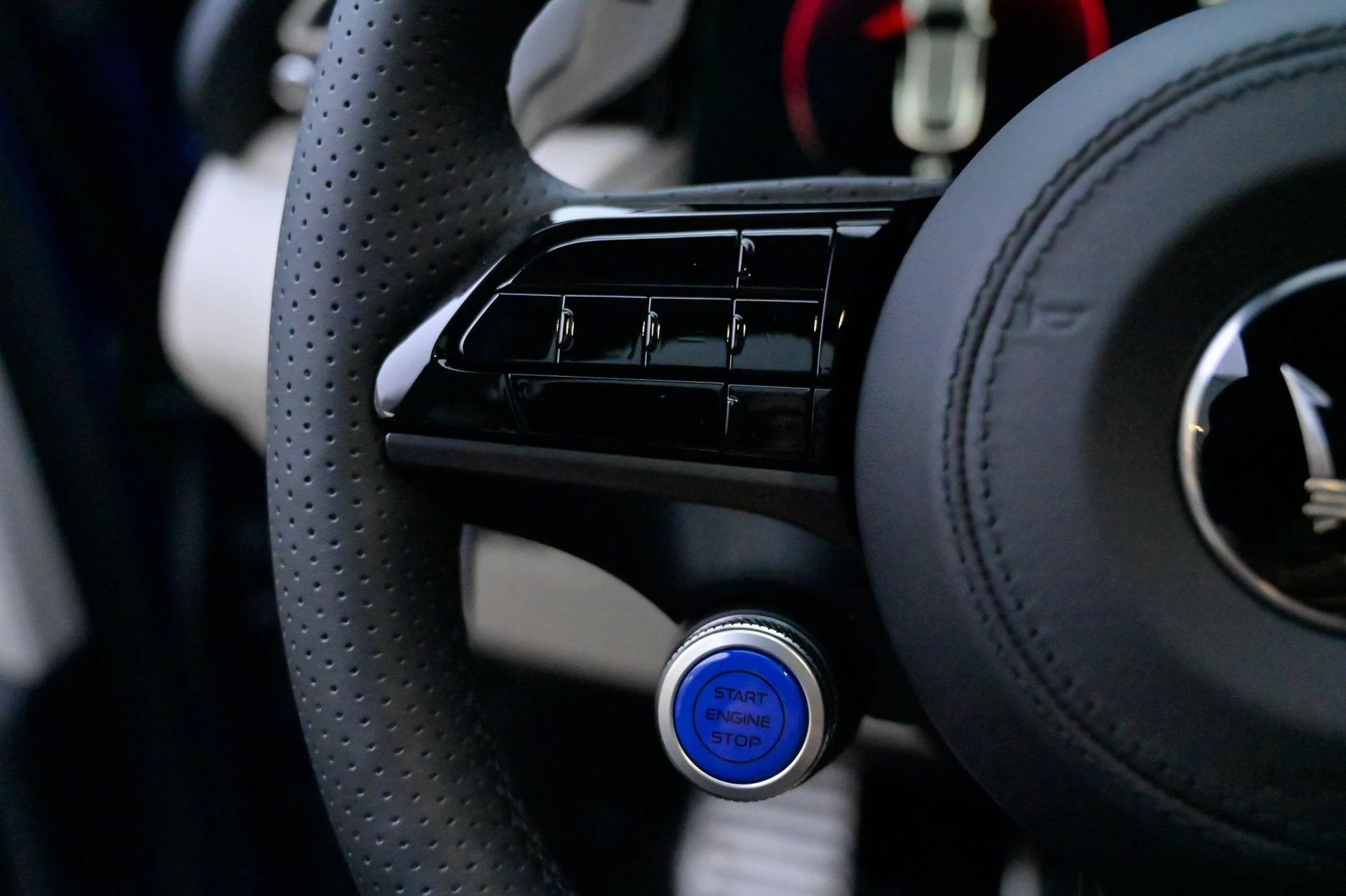 mph023_2432601952_79ba32e8ea574e35bd8b414bd14732c6_2a95bcfb3c