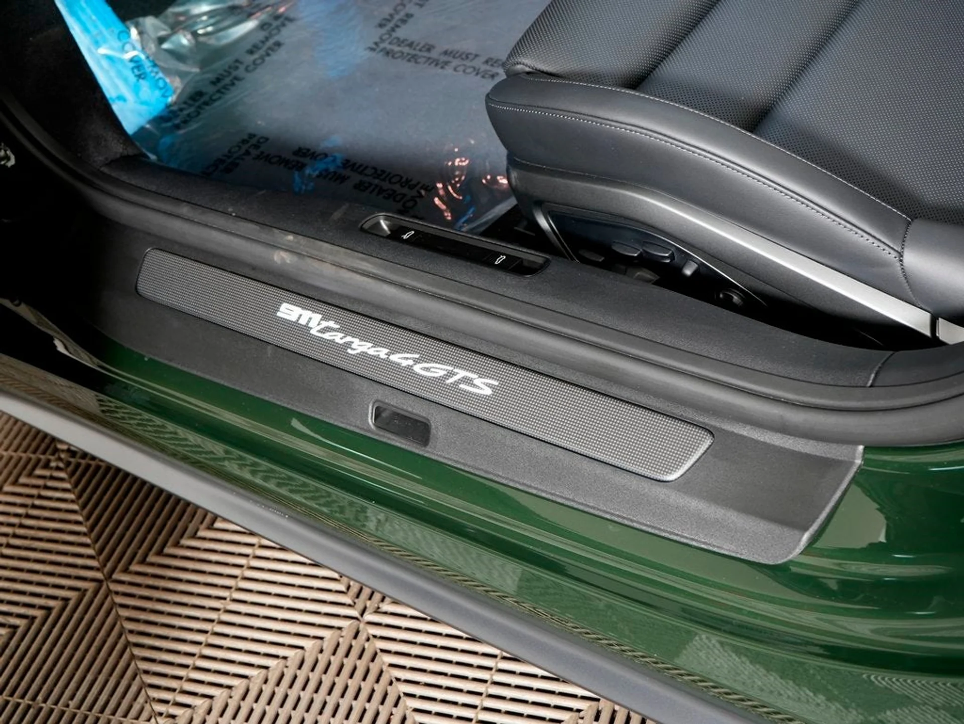 mph023_2437004296_24_60e4e04319