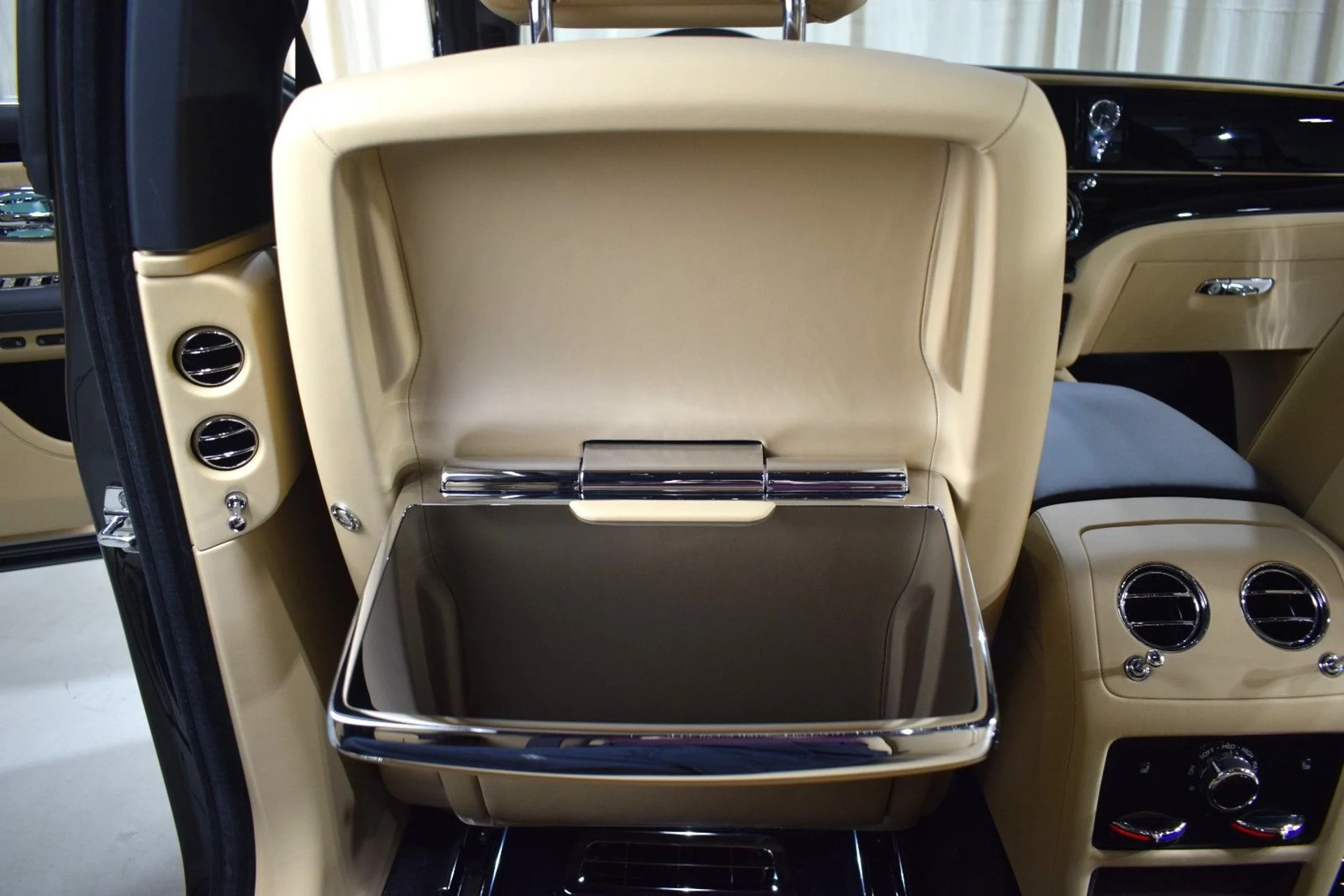 mph023_2439838789_d72d2f6c22965ac77504bbbfbdeace1bx_15d3f84e58