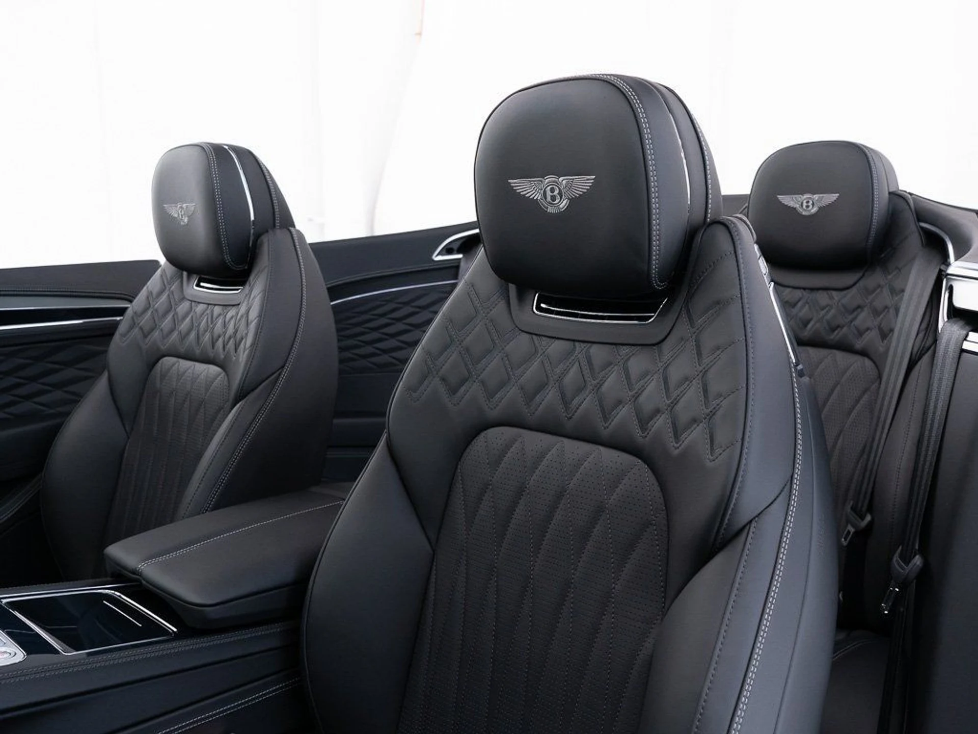 mph023_2440268648_d68bfdaac26486f798ccbdaa216dcb43_33f76d841f