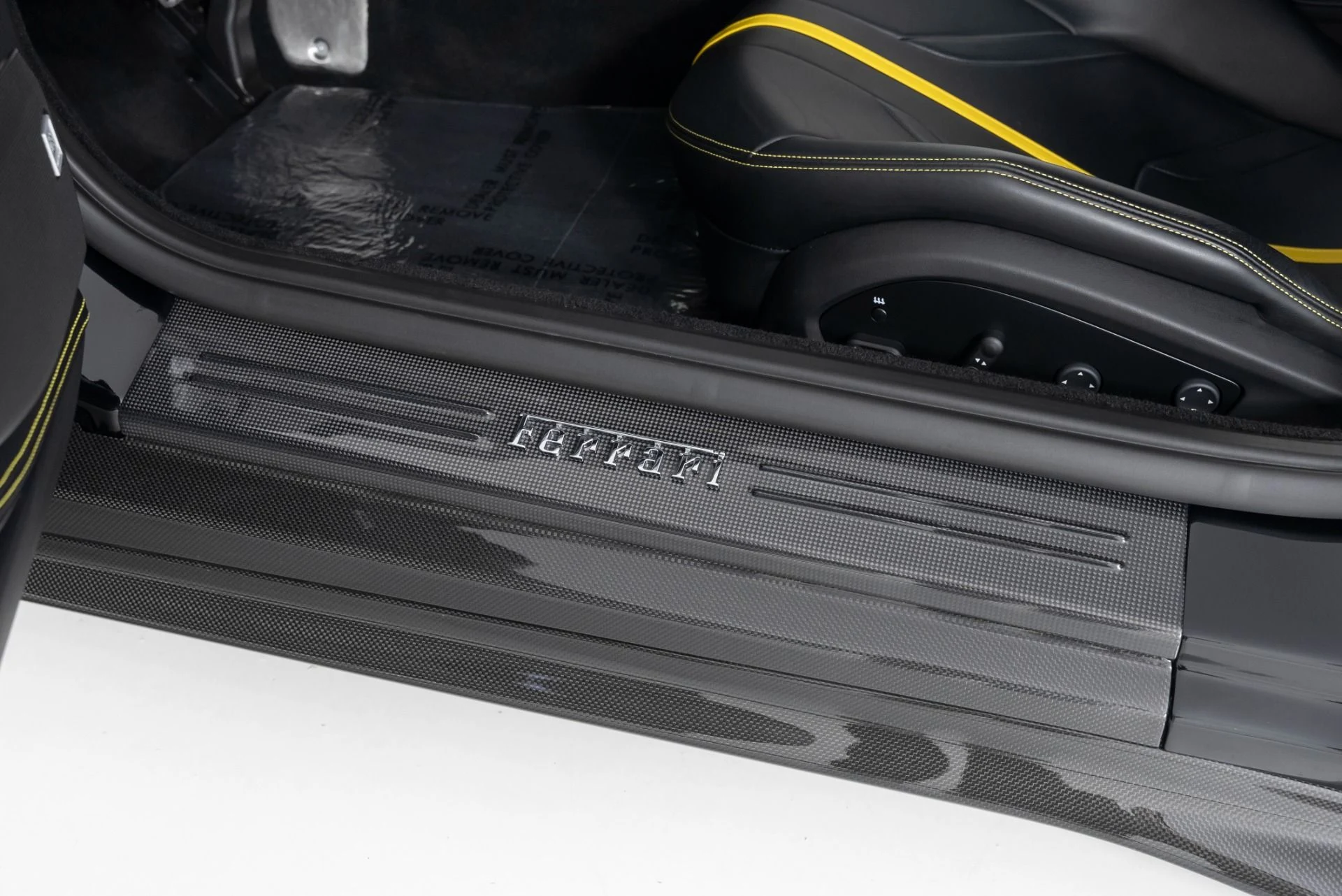 mph023_2445562368_Used_2019_Ferrari_812_Superfast_1719262603_4756cd49d8