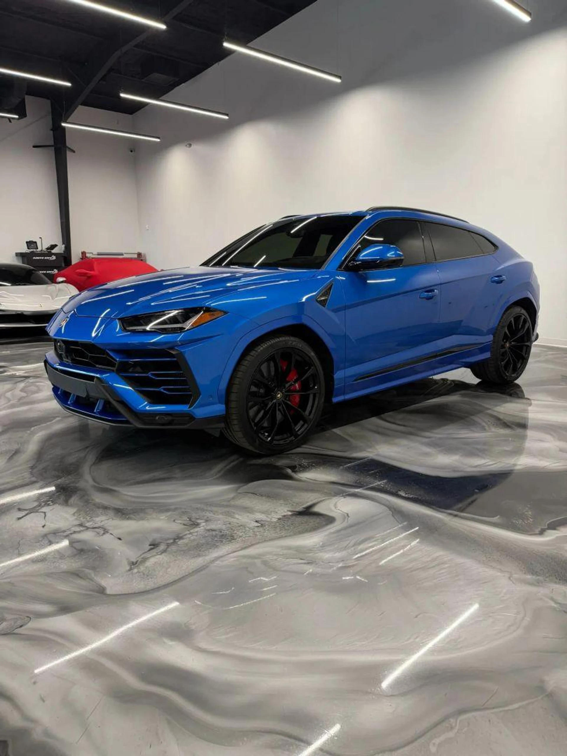 mph023_2451984692_Used_2019_Lamborghini_Urus_Sport_Utility_4_D_1784105687_91ca31dd0a