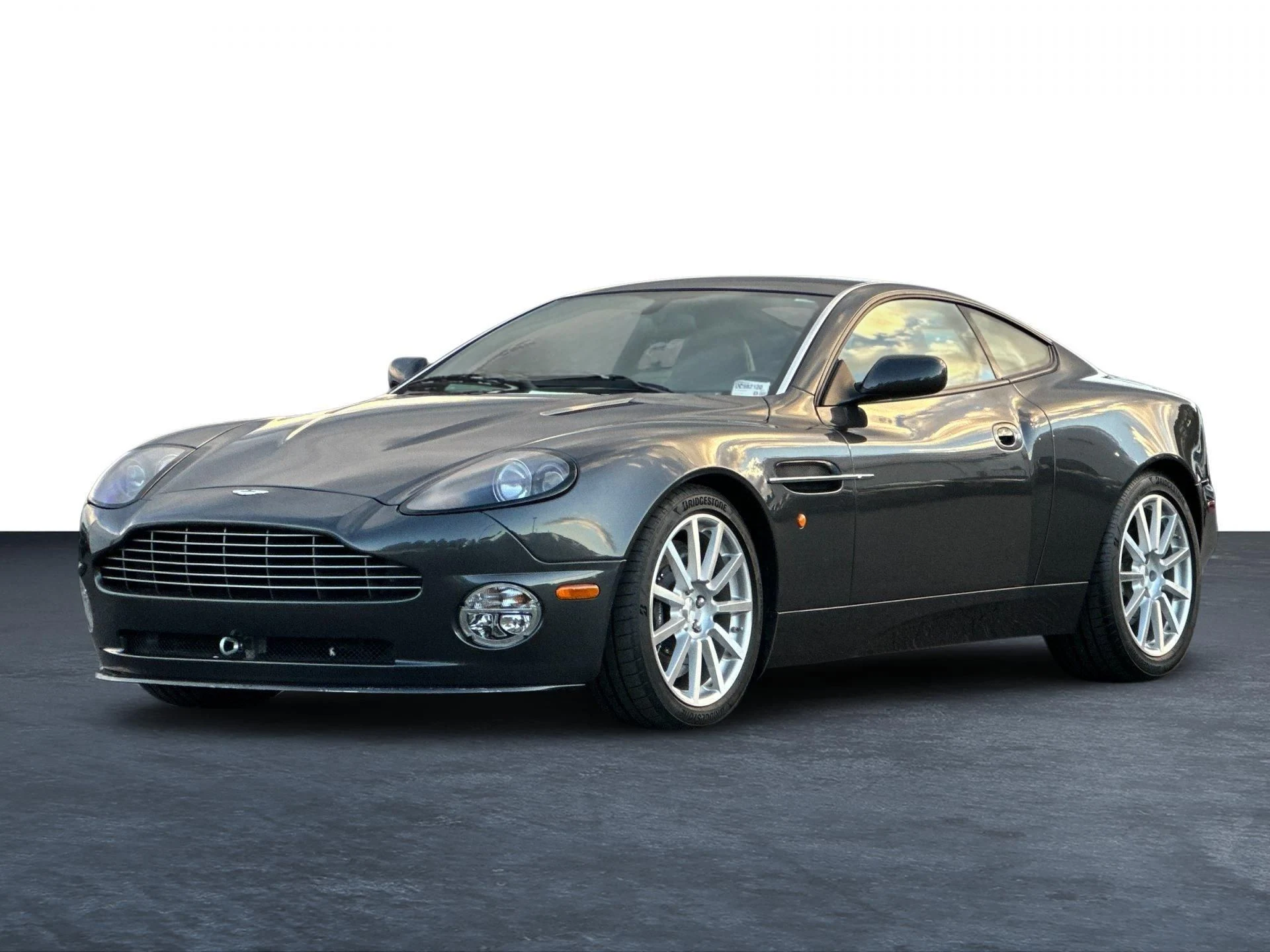 mph023_24540034_Used_2006_Aston_Martin_Vanquish_S_1763565000_6c0e5dfb0e