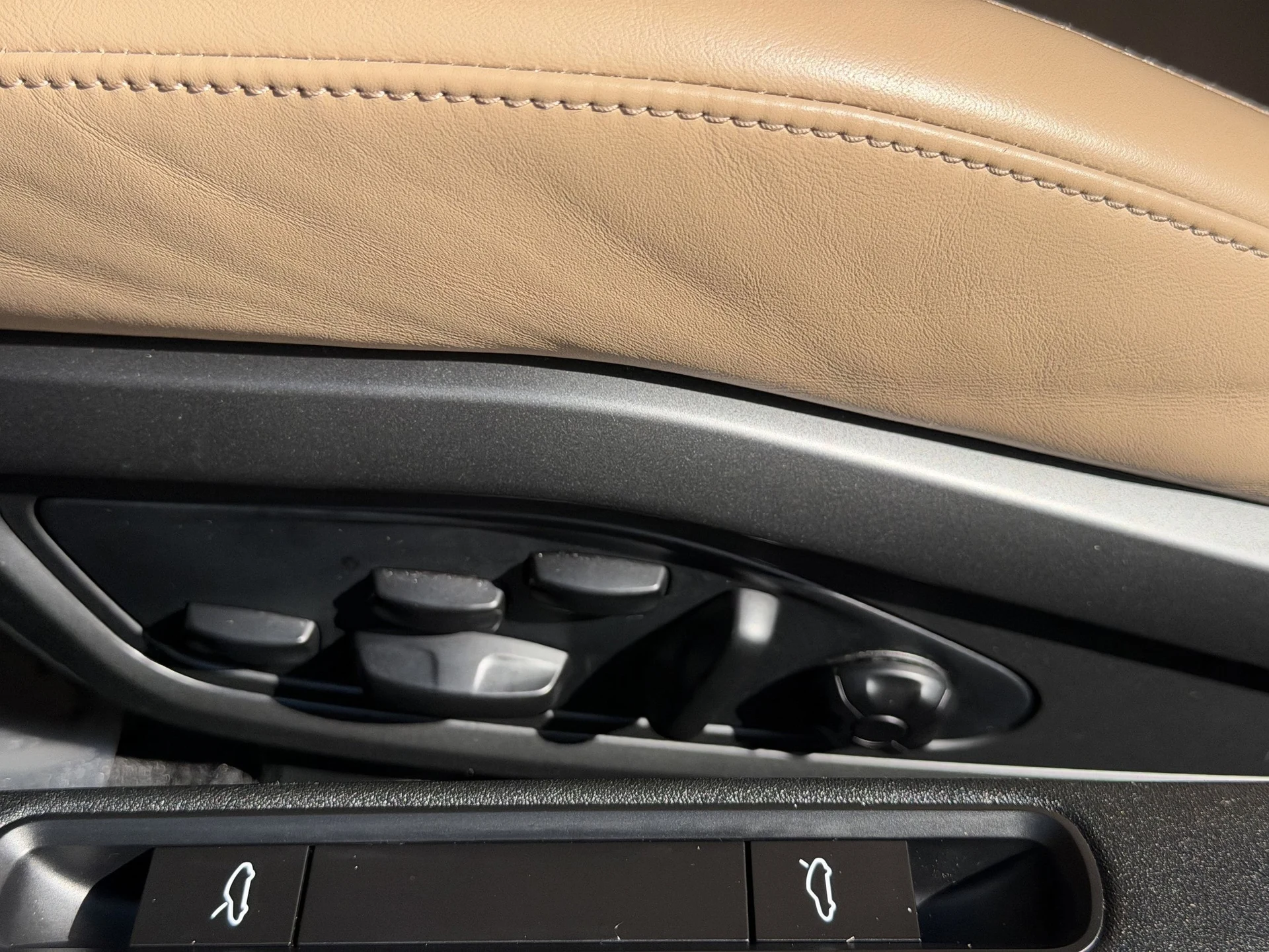 mph023_2458175390_b97f0891af394384a9e6a9902053e169x_ad5d0eb1e2